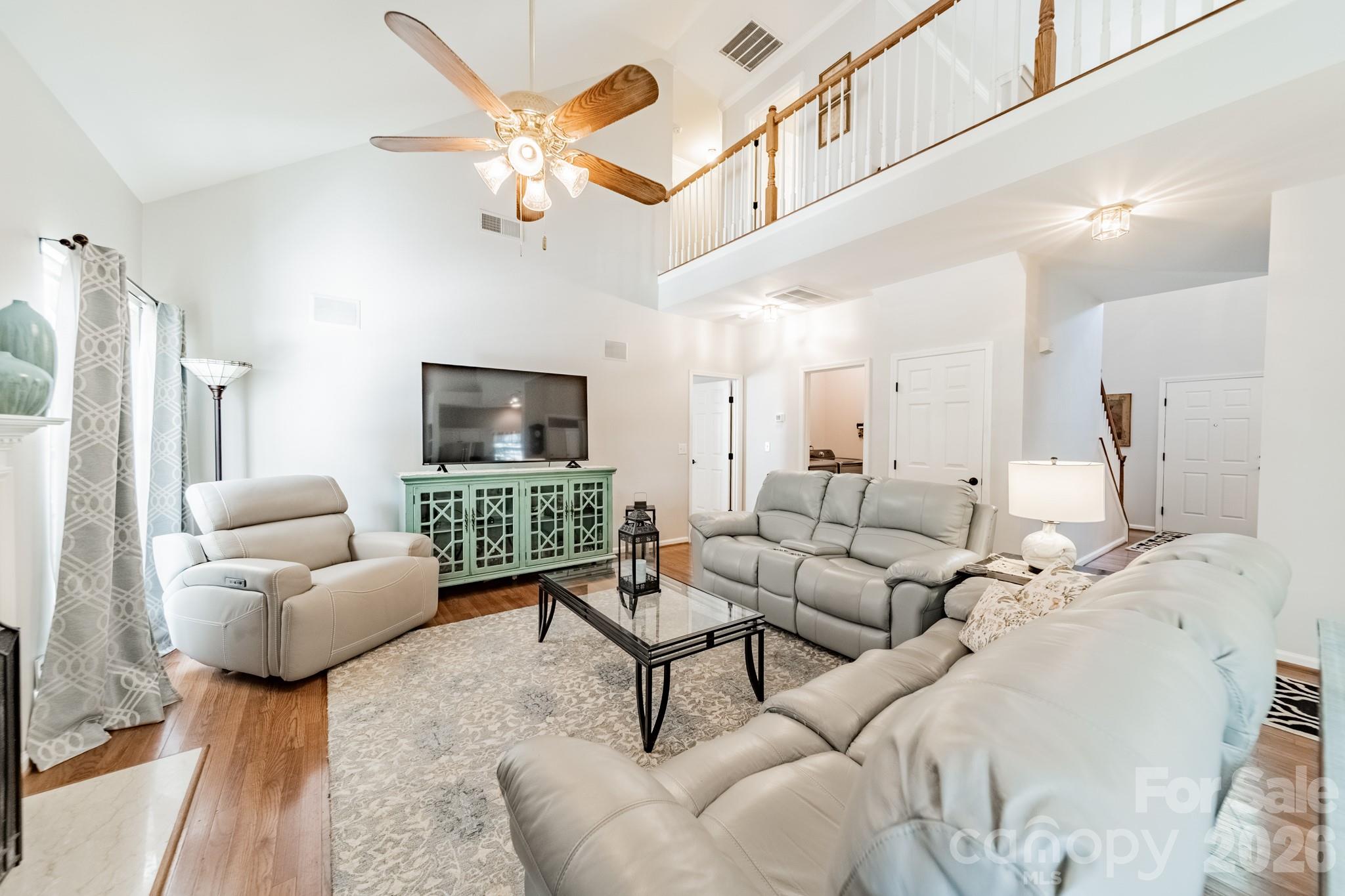 Single Family Residence at 6216 Creek Breeze Road, Charlotte, photo 5 of 35