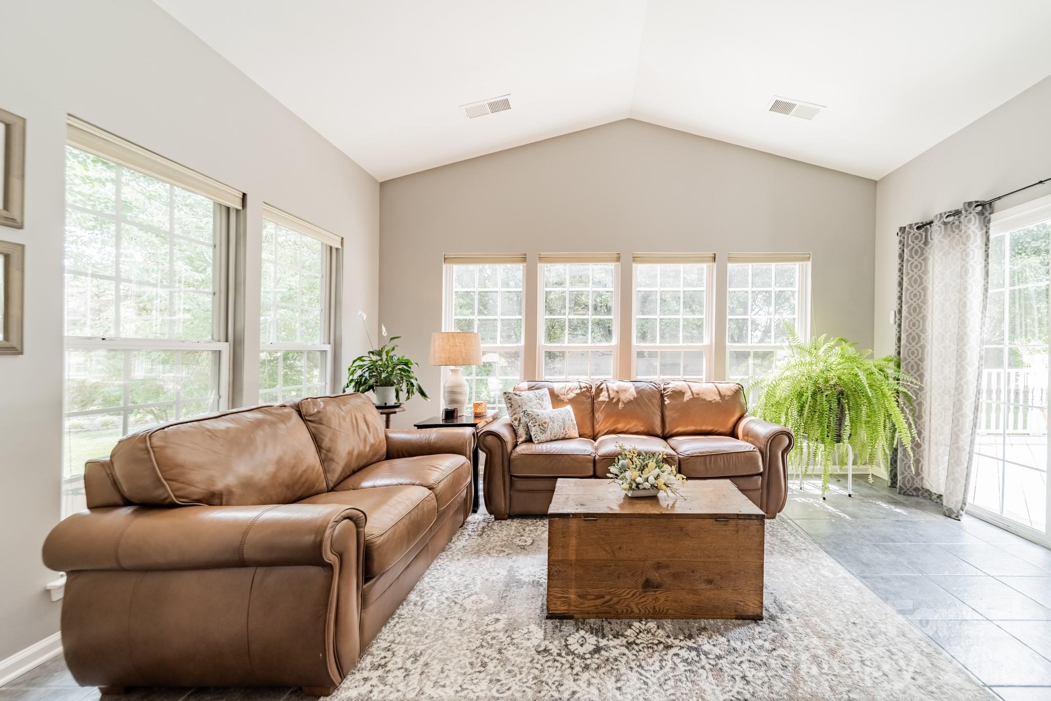 Single Family Residence at 6216 Creek Breeze Road, Charlotte, photo 14 of 35