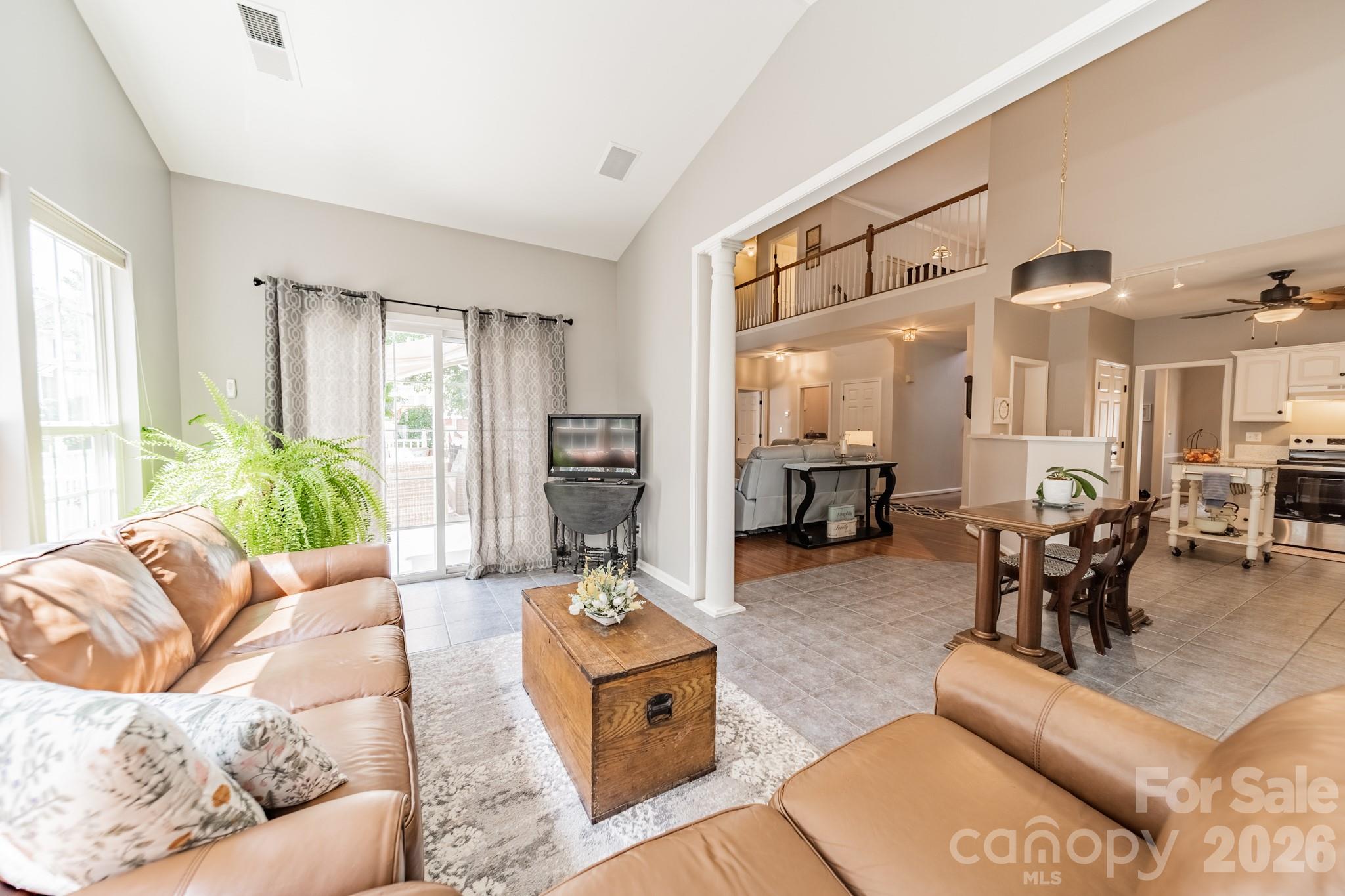 Single Family Residence at 6216 Creek Breeze Road, Charlotte, photo 15 of 35