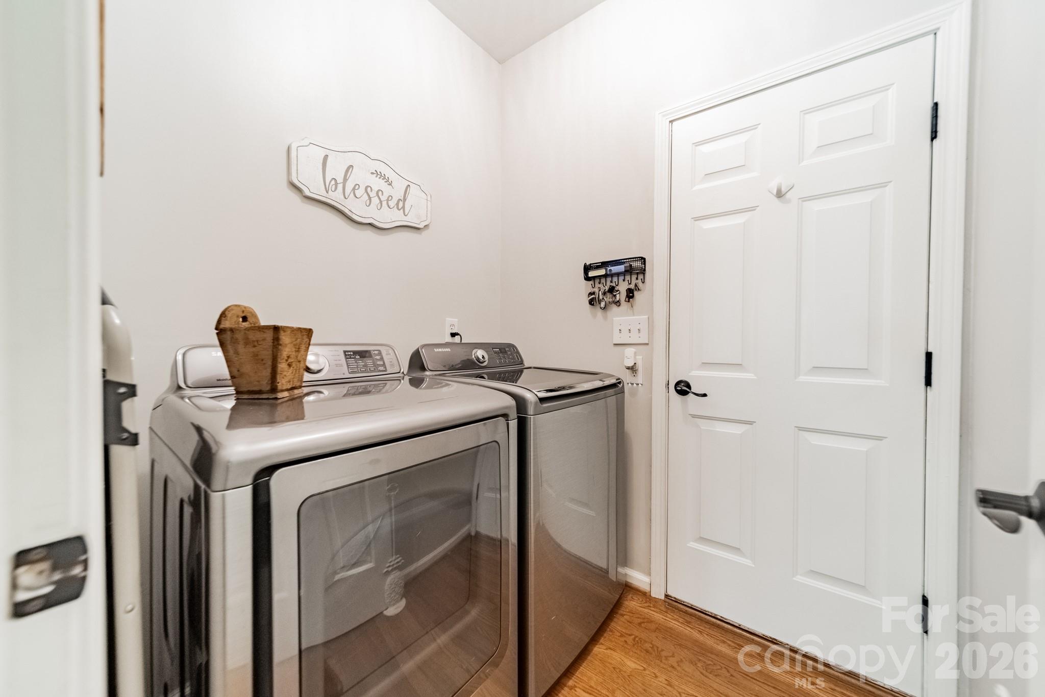 Single Family Residence at 6216 Creek Breeze Road, Charlotte, photo 16 of 35