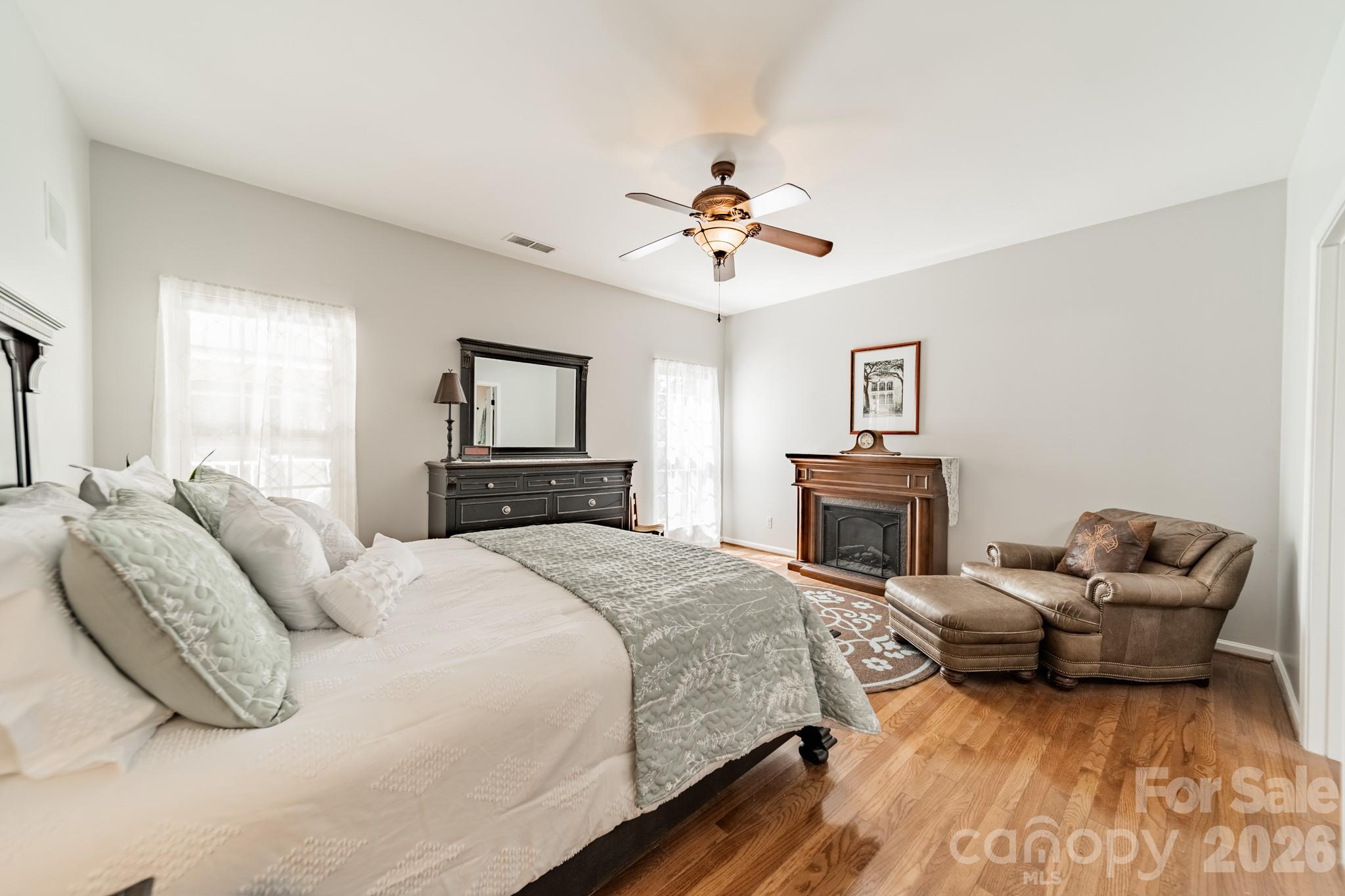 Single Family Residence at 6216 Creek Breeze Road, Charlotte, photo 17 of 35