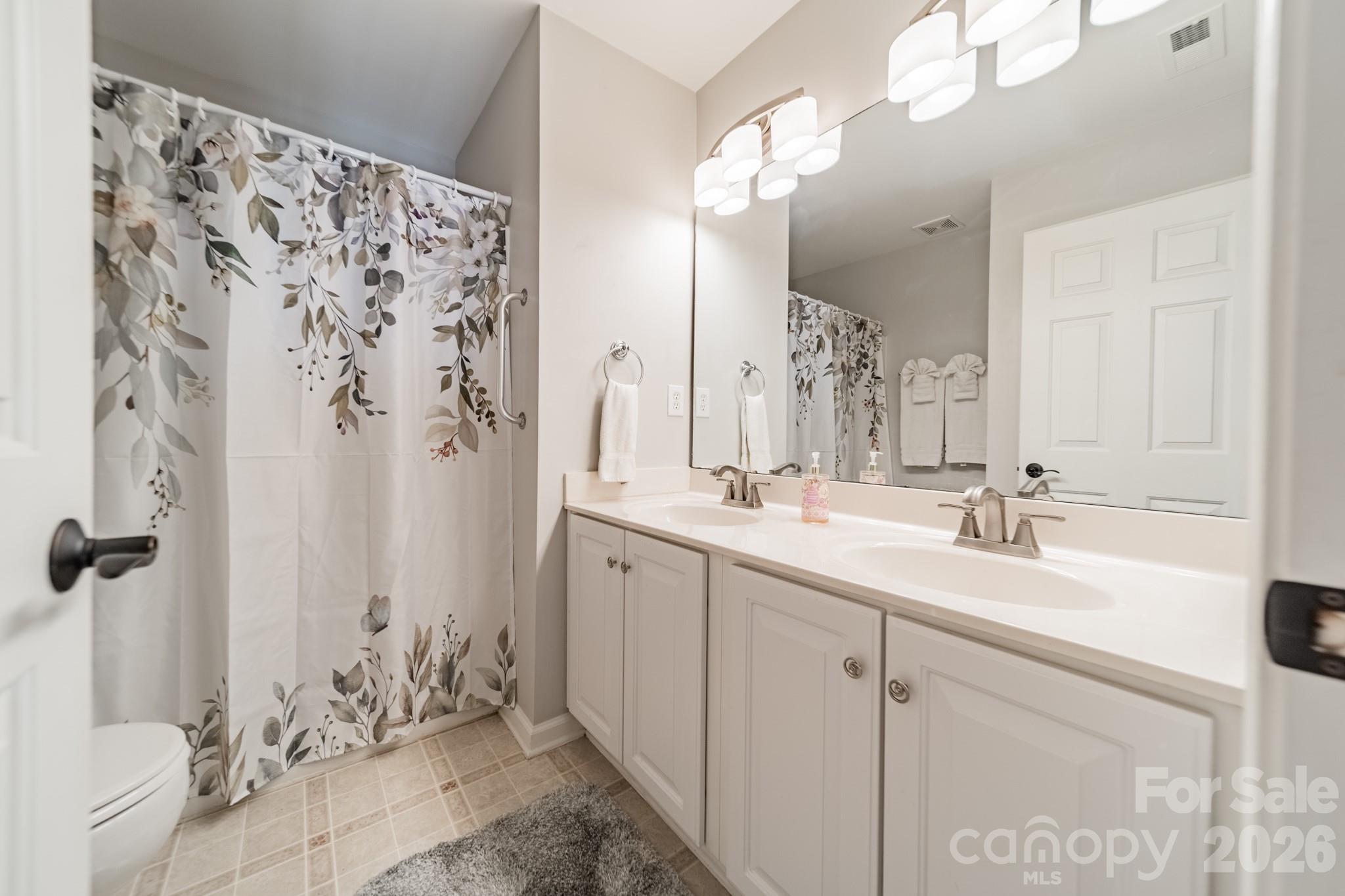Single Family Residence at 6216 Creek Breeze Road, Charlotte, photo 26 of 35