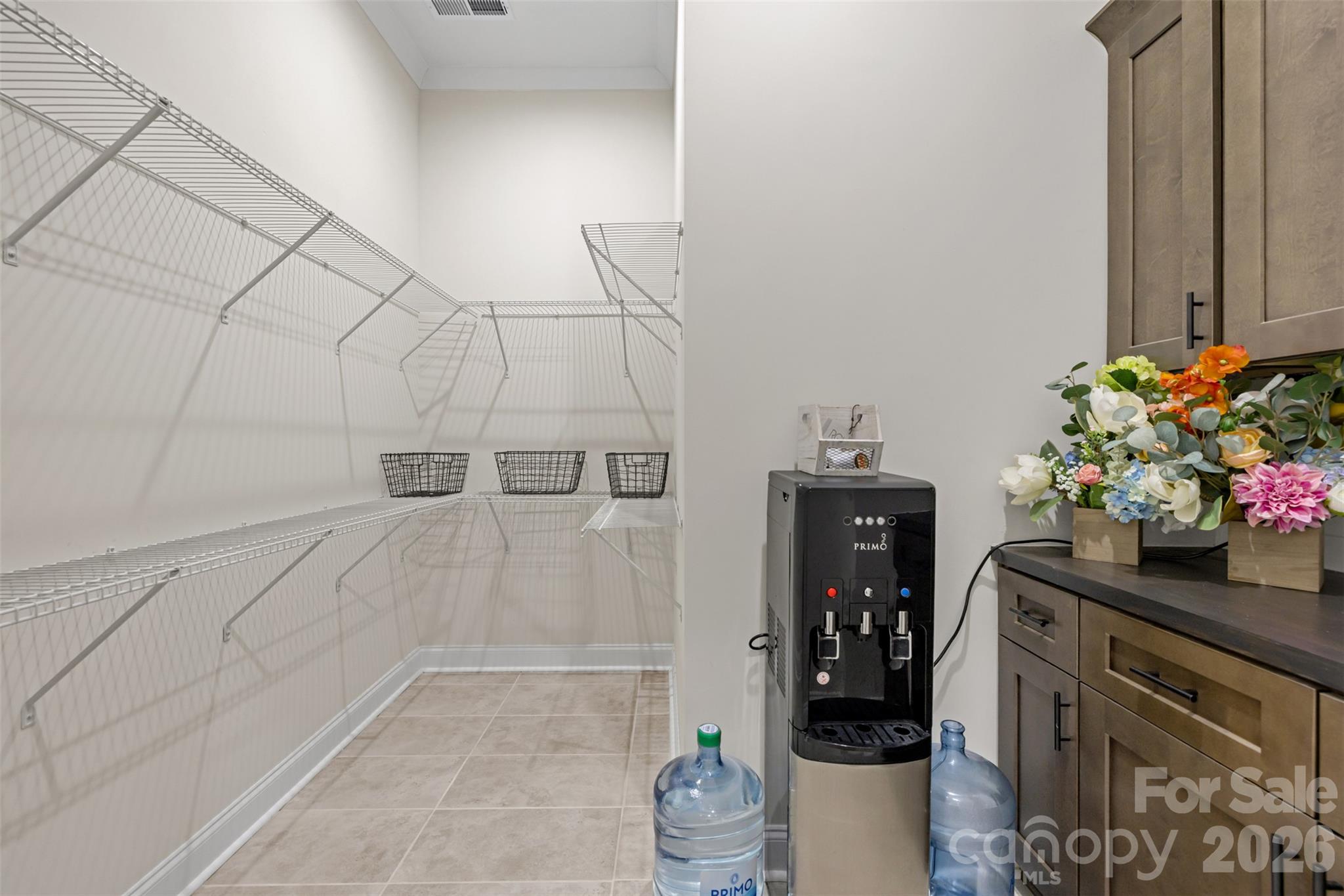 Walk In Pantry Main House - 2137 Overbrook Way, Kershaw