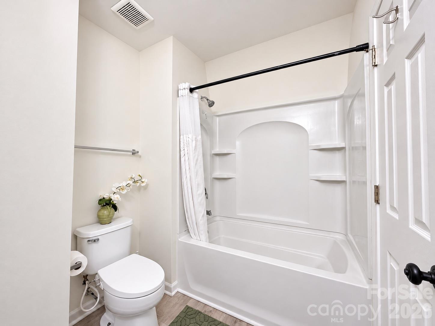 Townhouse at 14254 Tamarack Drive, Charlotte, photo 13 of 36