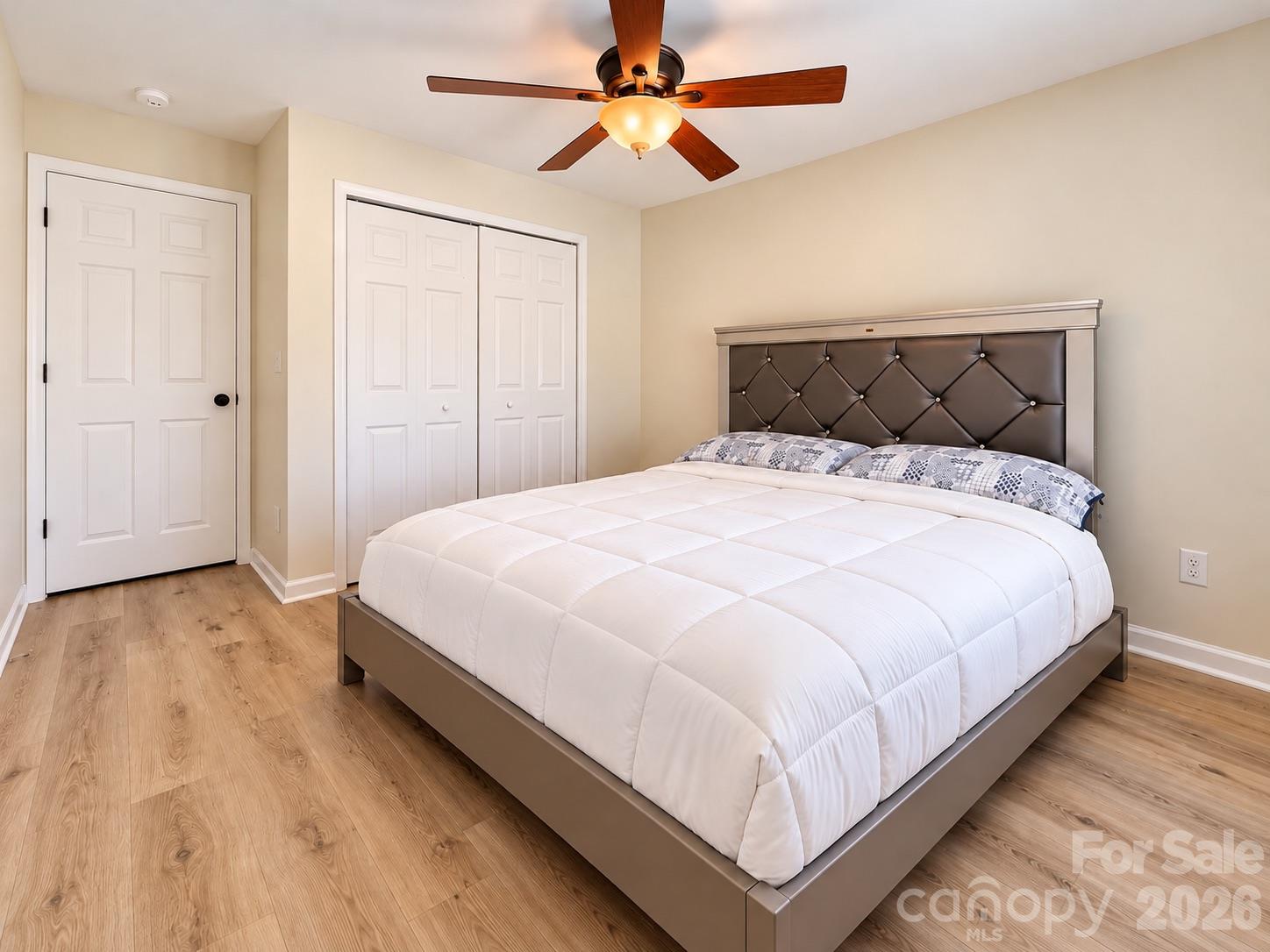 Townhouse at 14254 Tamarack Drive, Charlotte, photo 17 of 36