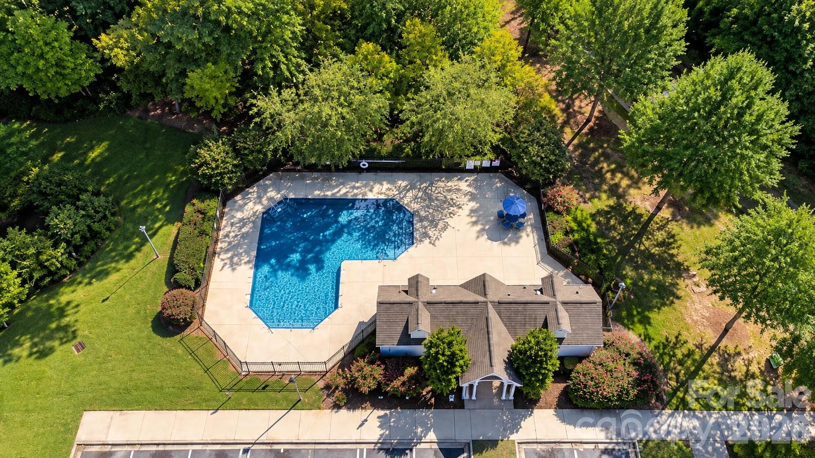 Townhouse at 14254 Tamarack Drive, Charlotte, photo 34 of 36