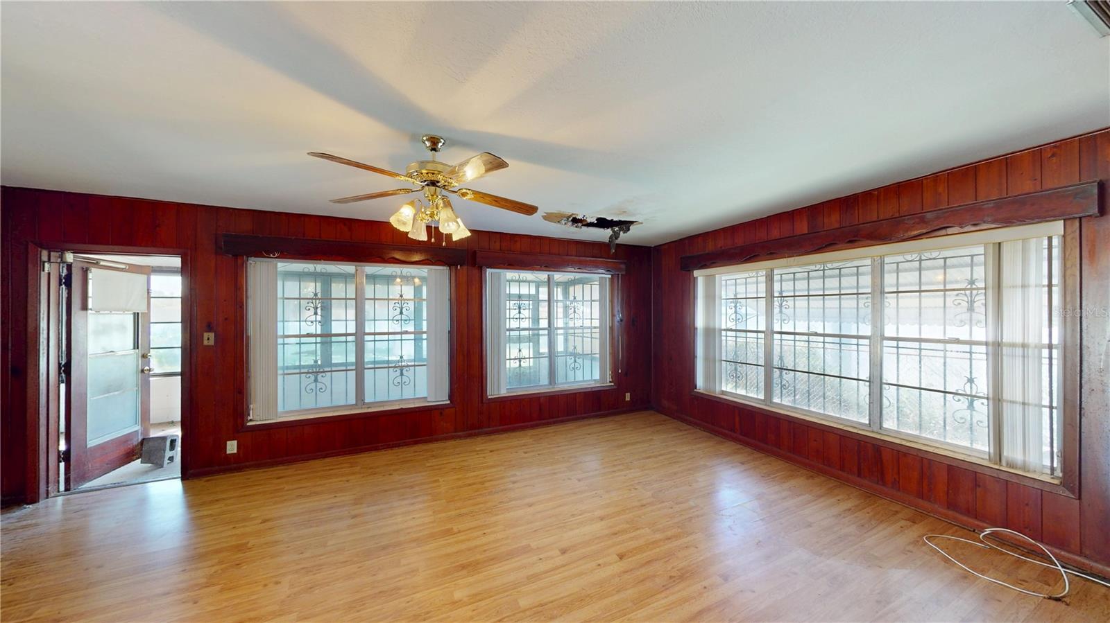 Single Family Residence at 3302 W PAXTON AVE, TAMPA, photo 12 of 32