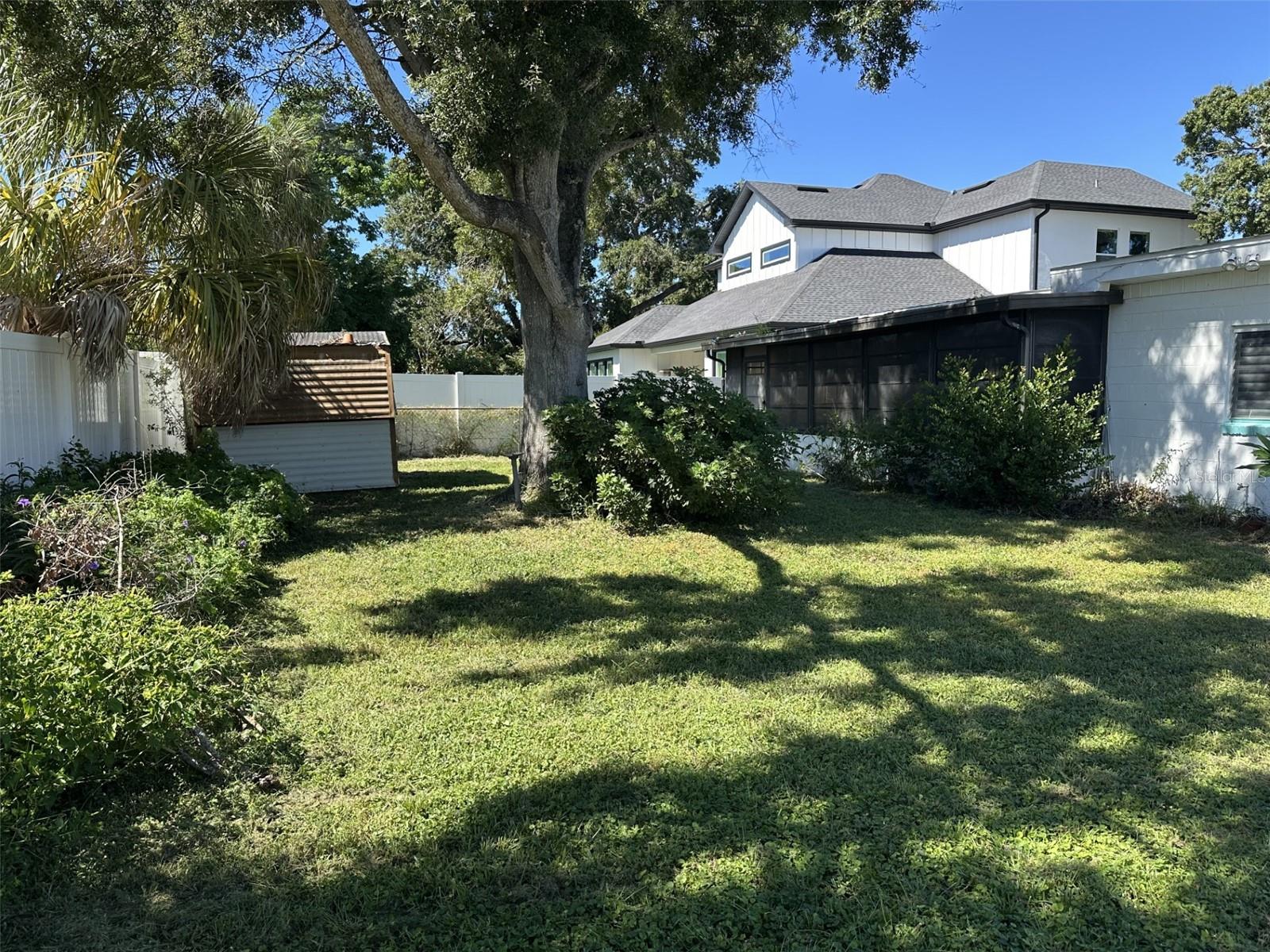 Single Family Residence at 3302 W PAXTON AVE, TAMPA, photo 31 of 32