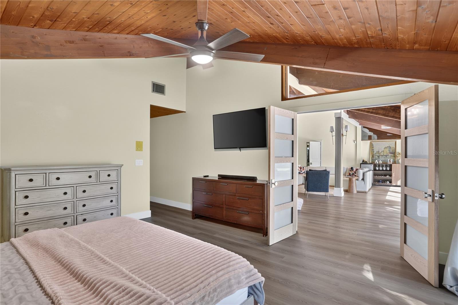 Master bedroom with French Doors - 2313 INDIAN MOUND TRL, KISSIMMEE
