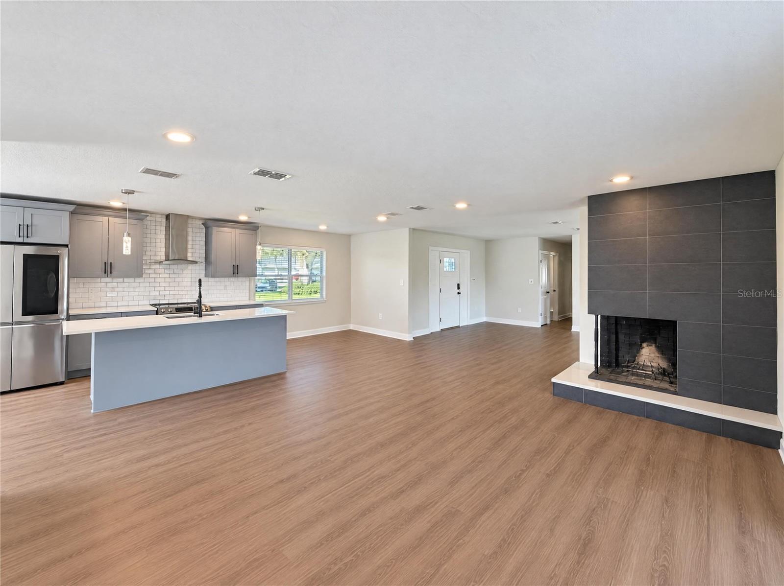 Single Family Residence at 2160 DE LAS FLORES AVE, BARTOW, photo 3 of 21
