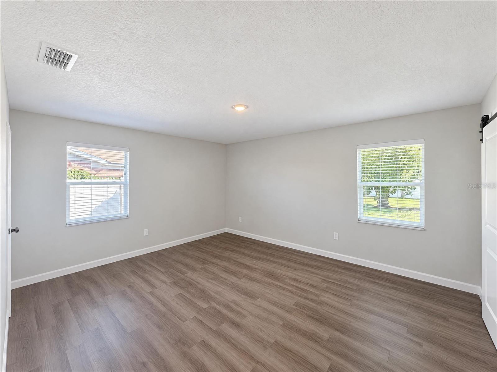 Single Family Residence at 2160 DE LAS FLORES AVE, BARTOW, photo 4 of 21