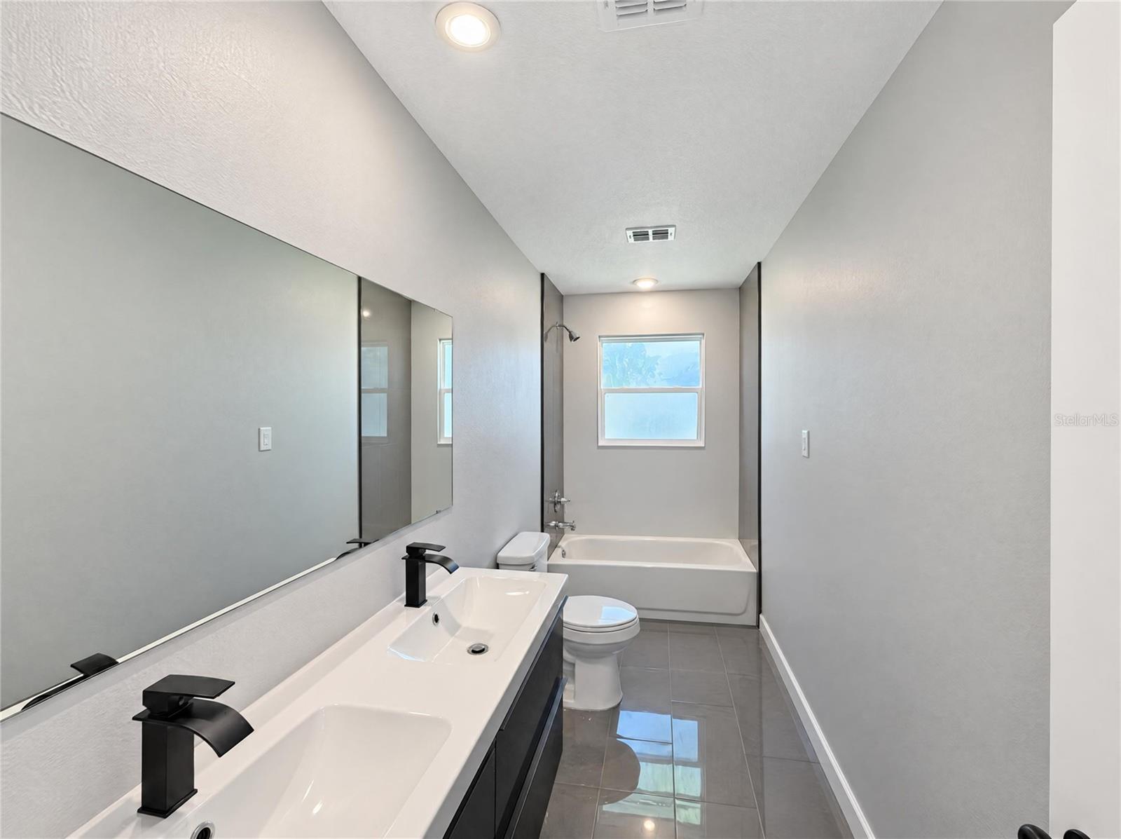 Single Family Residence at 2160 DE LAS FLORES AVE, BARTOW, photo 15 of 21