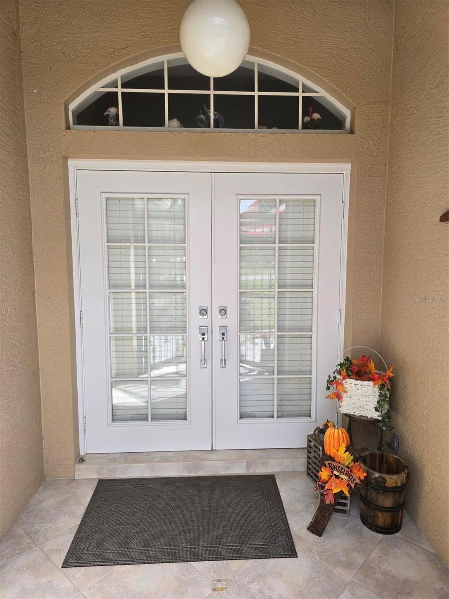 Inside screened front entry. Welcome! - 2805 NORWOOD LN, VENICE