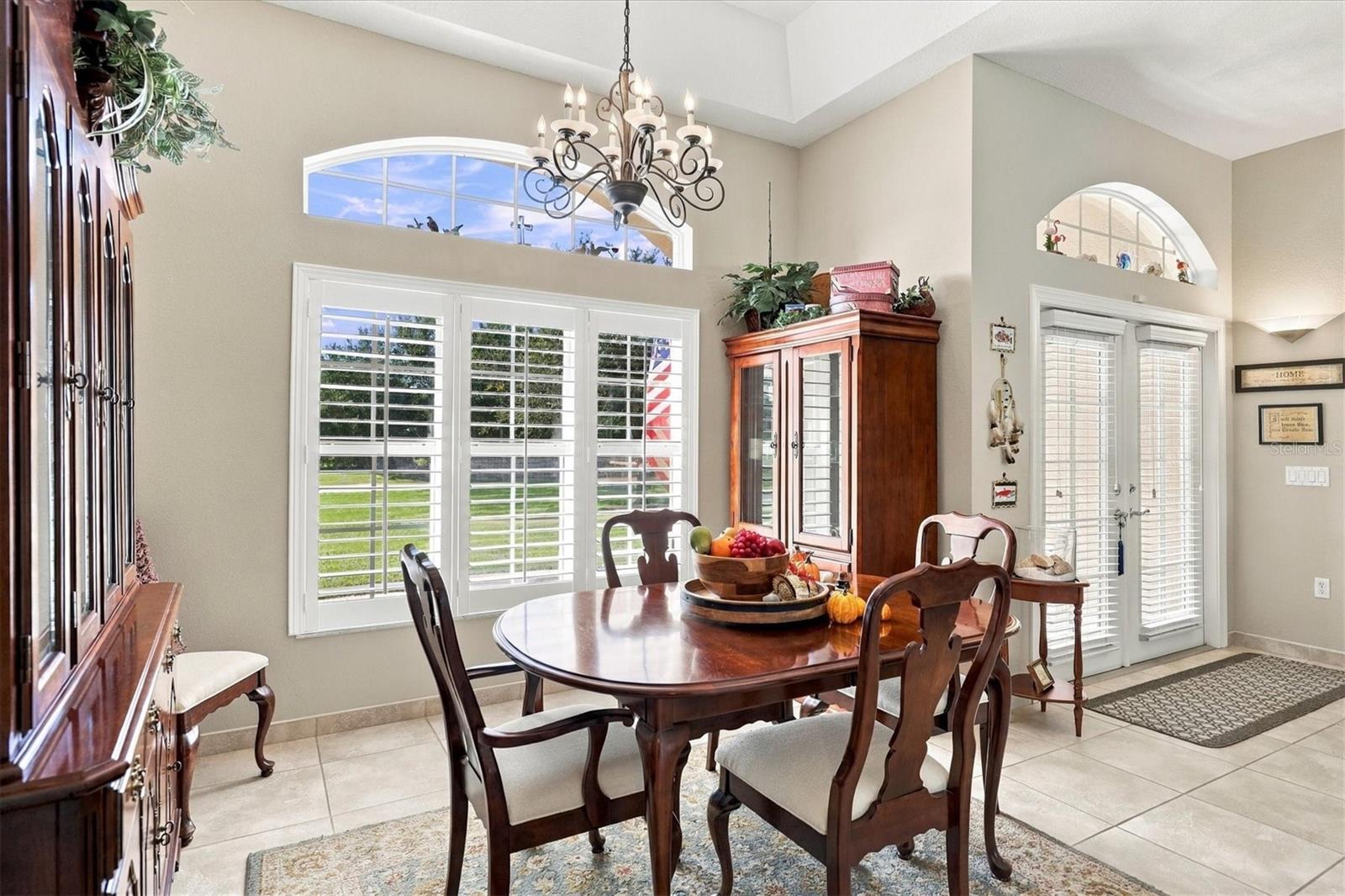 Lovely dining area. - 2805 NORWOOD LN, VENICE