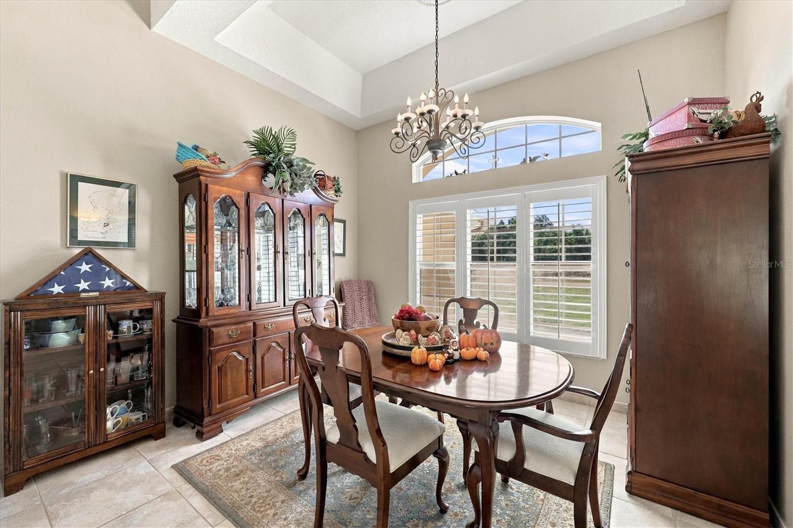 Dining area, view 2. - 2805 NORWOOD LN, VENICE
