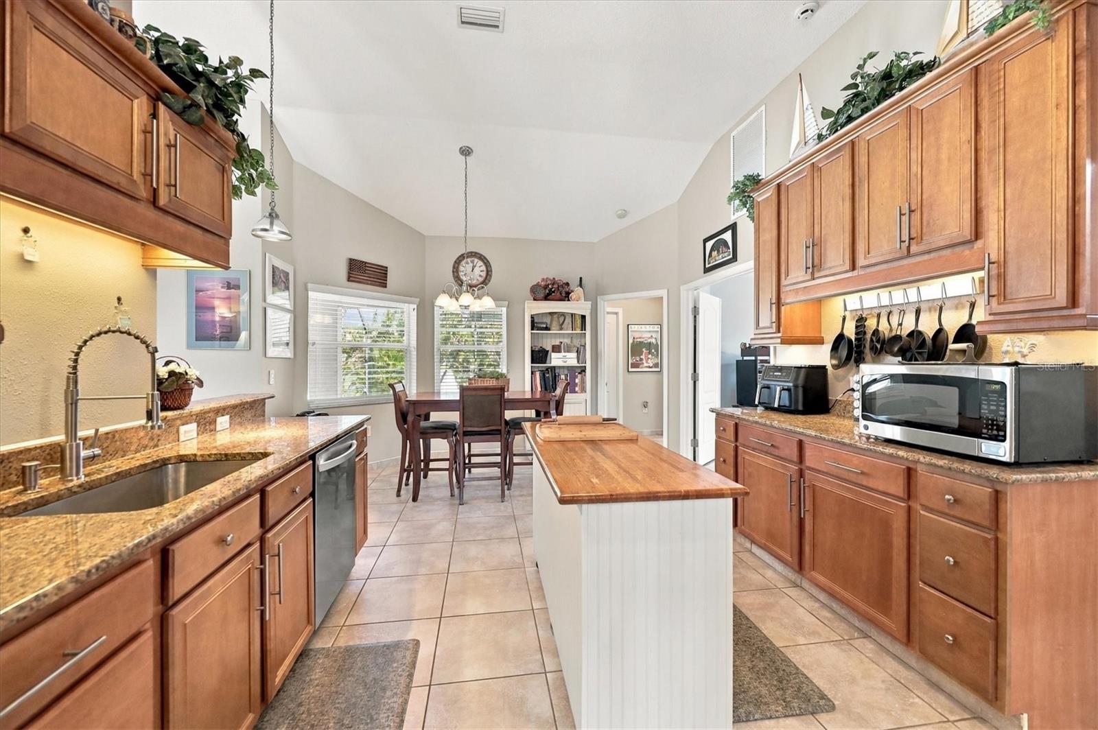 Entering kitchen from dining area. - 2805 NORWOOD LN, VENICE