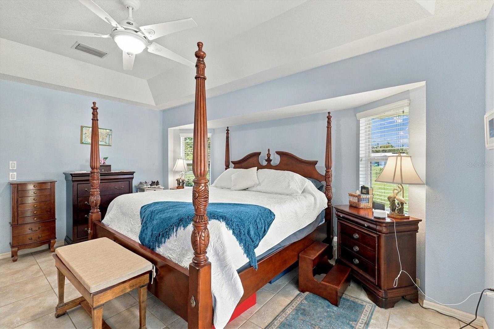 Primary bedroom. - 2805 NORWOOD LN, VENICE