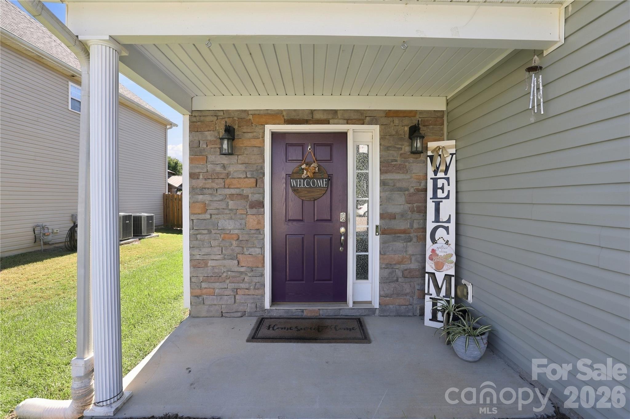 Single Family Residence at 648 Winding Branch Road, Rock Hill, photo 3 of 38
