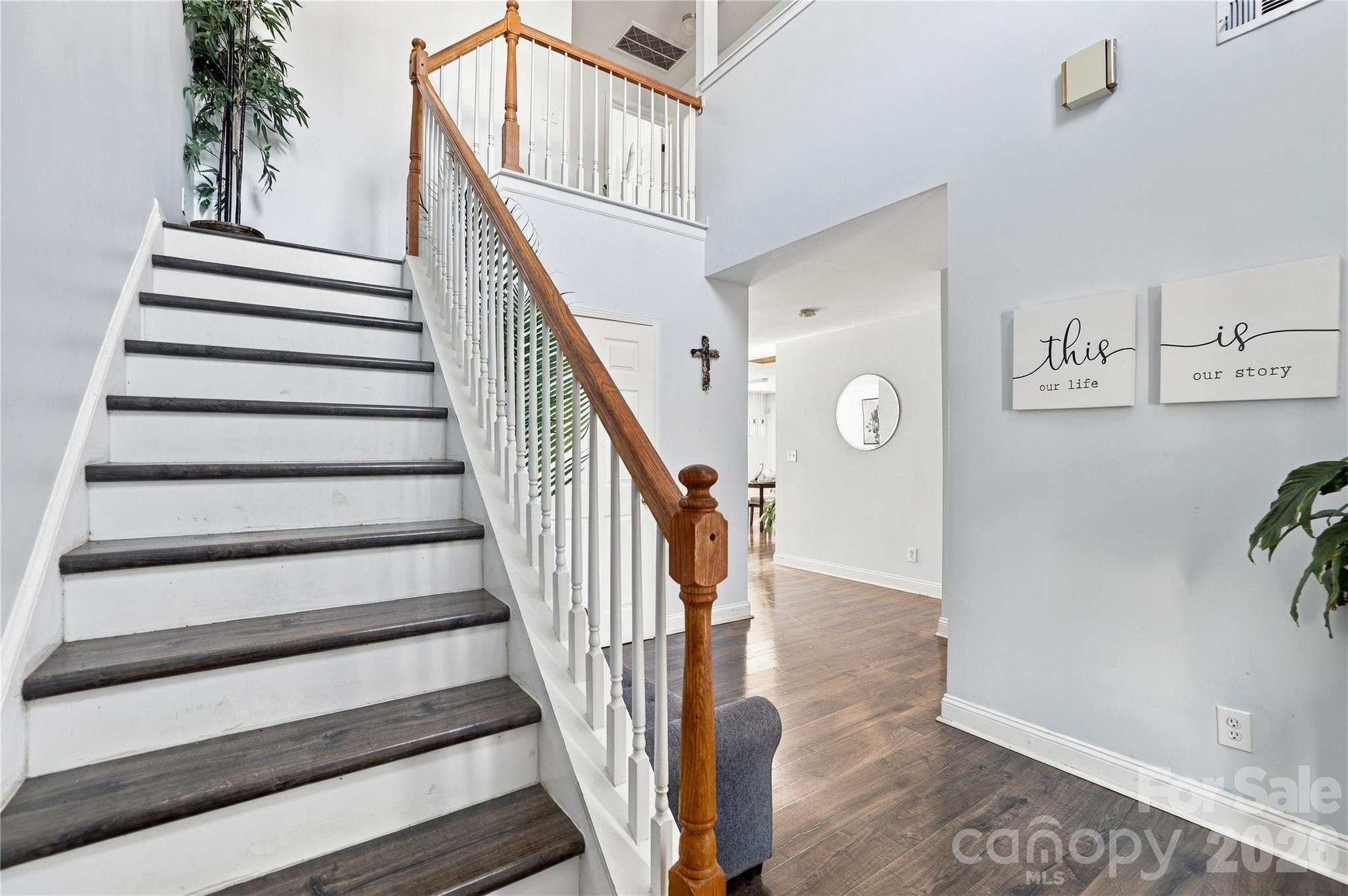 Single Family Residence at 648 Winding Branch Road, Rock Hill, photo 5 of 38