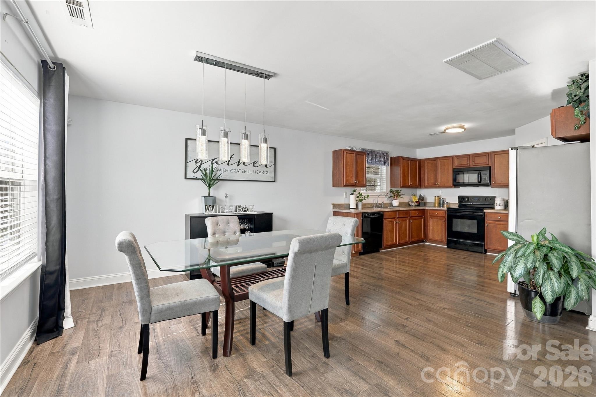 Single Family Residence at 648 Winding Branch Road, Rock Hill, photo 10 of 38