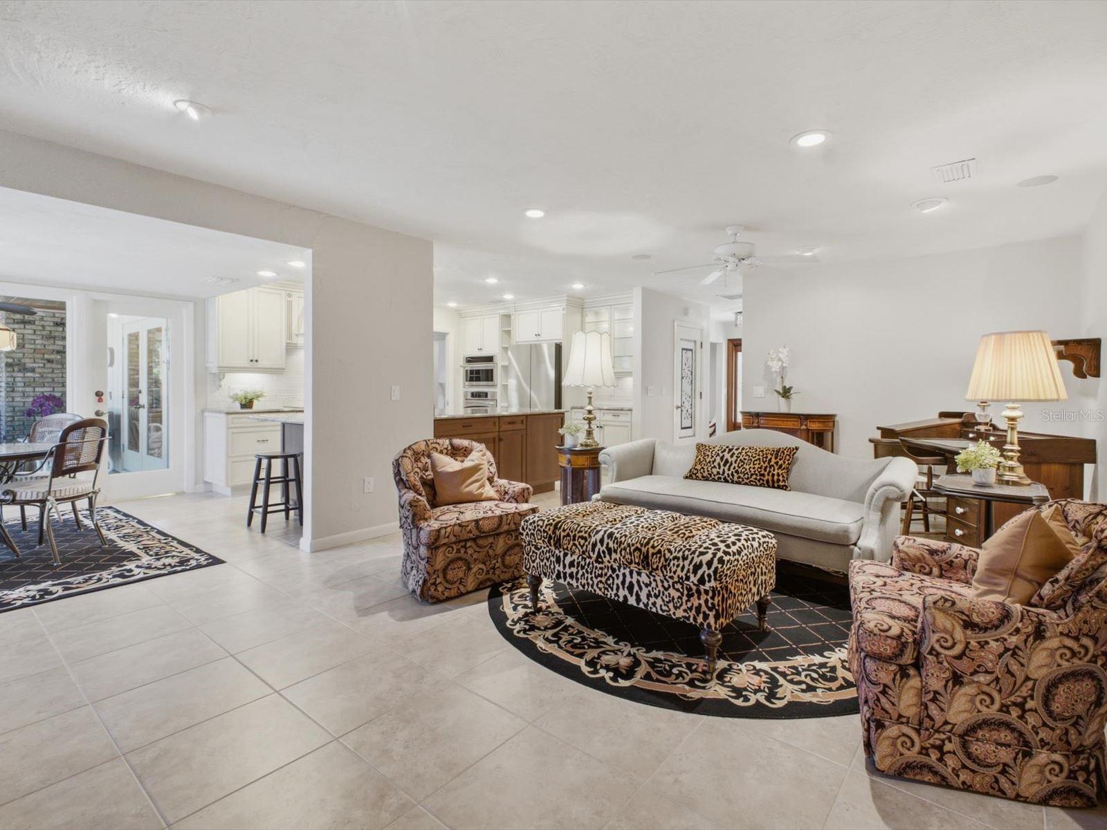 Family Room - 1735 DEMETREE DR, WINTER PARK