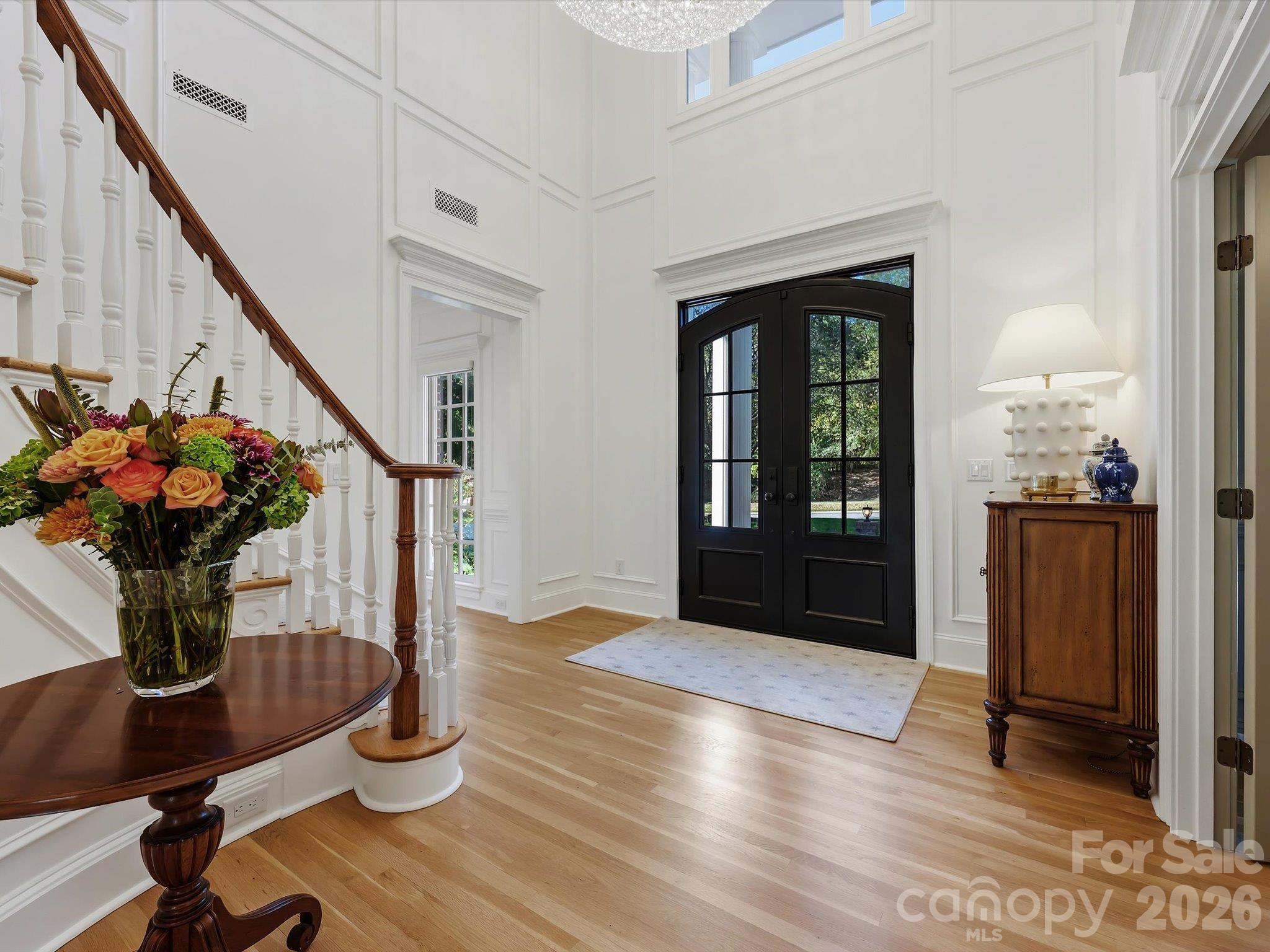 Single Family Residence at 4401 Piper Glen Drive, Charlotte, photo 3 of 48