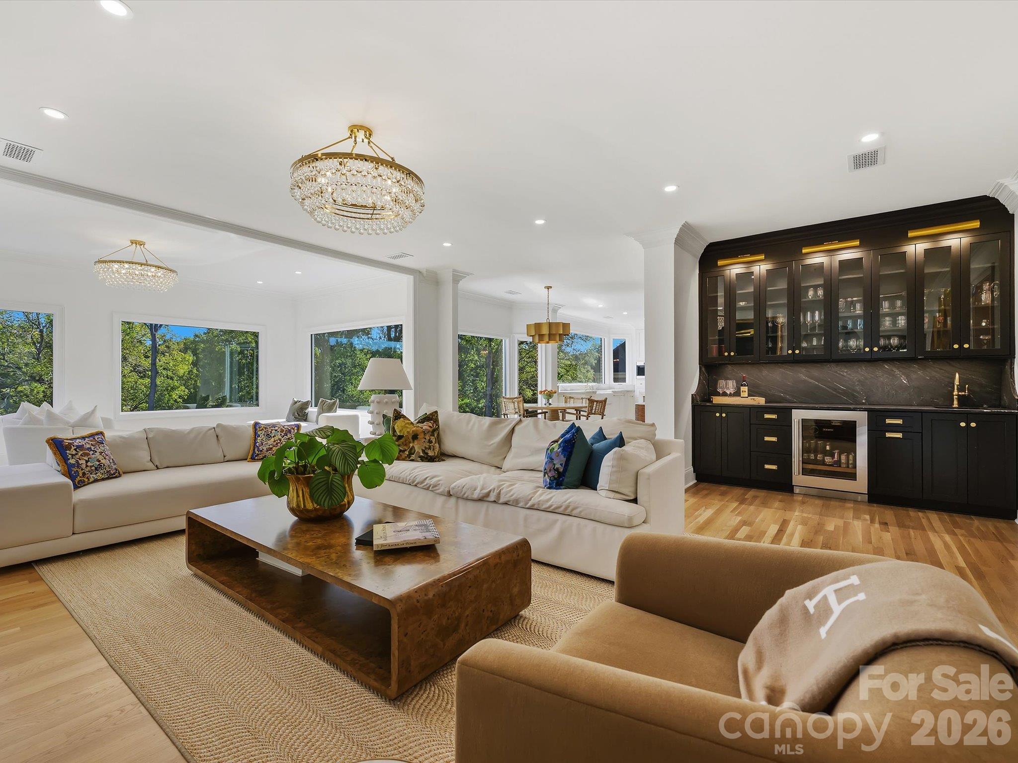 Single Family Residence at 4401 Piper Glen Drive, Charlotte, photo 7 of 48