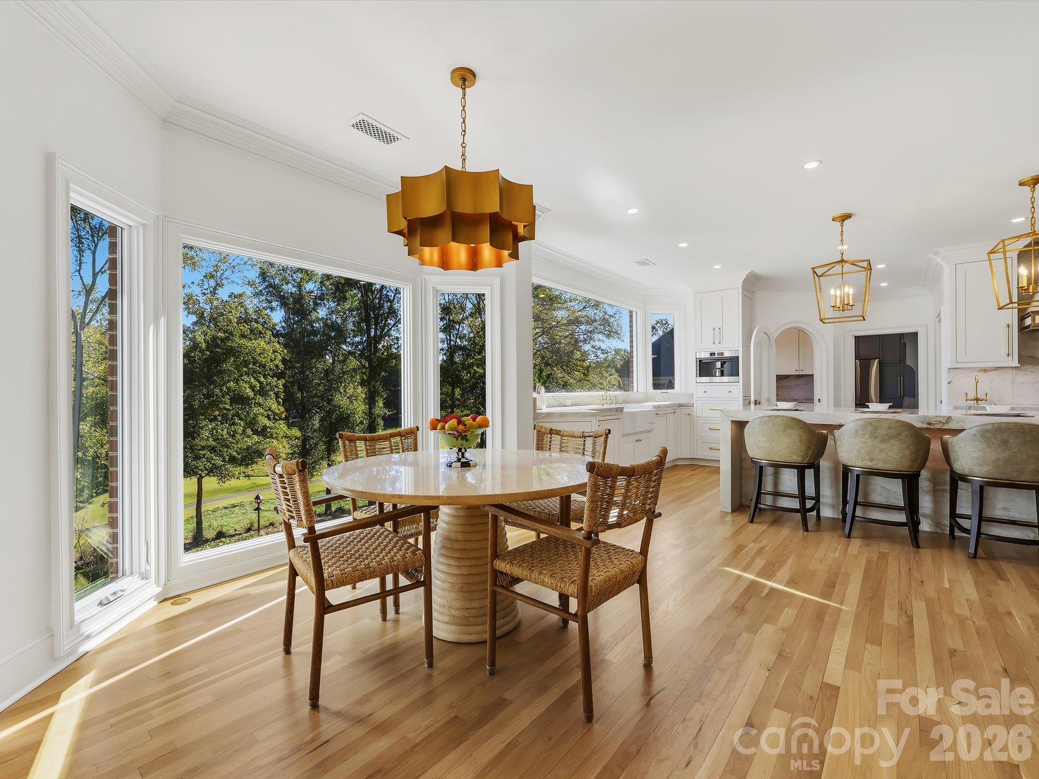 Single Family Residence at 4401 Piper Glen Drive, Charlotte, photo 13 of 48
