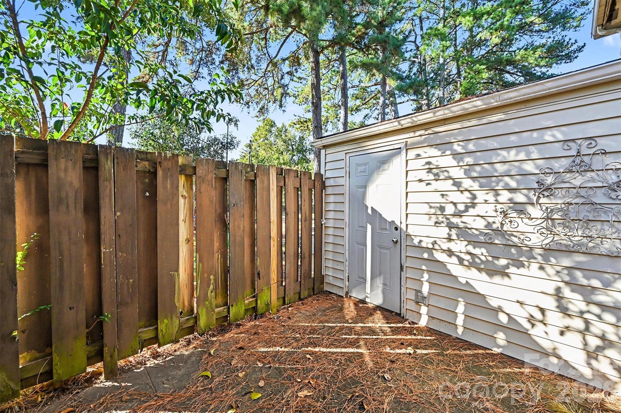 Condominium at 6436 Old Pineville Road, Charlotte, photo 23 of 27