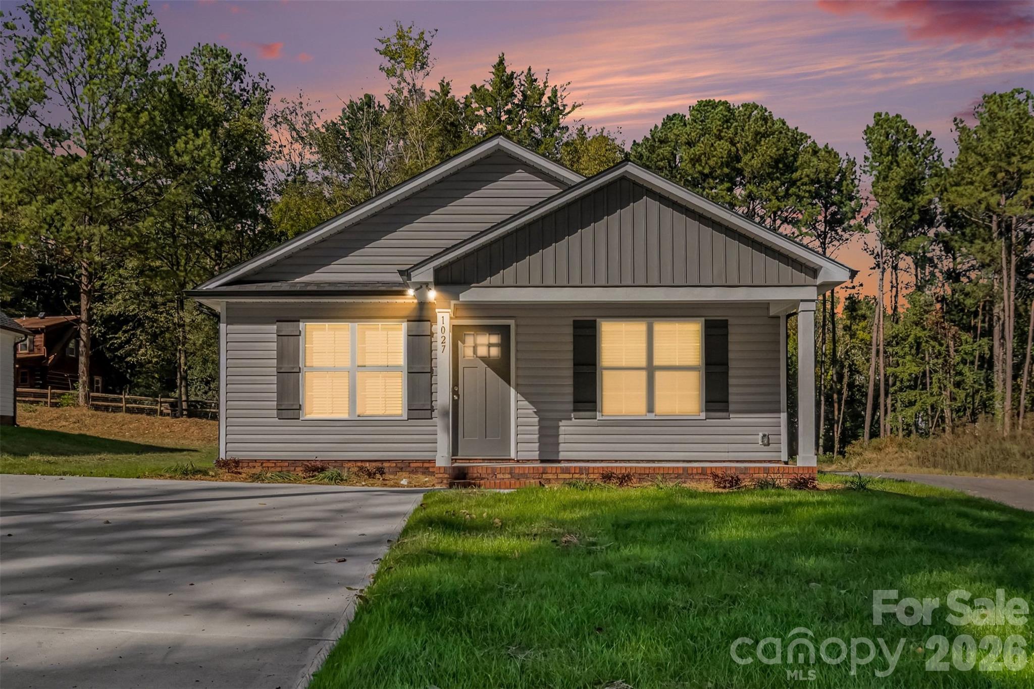 Single Family Residence at 1027 Alabama Street, Kannapolis, photo 2 of 29