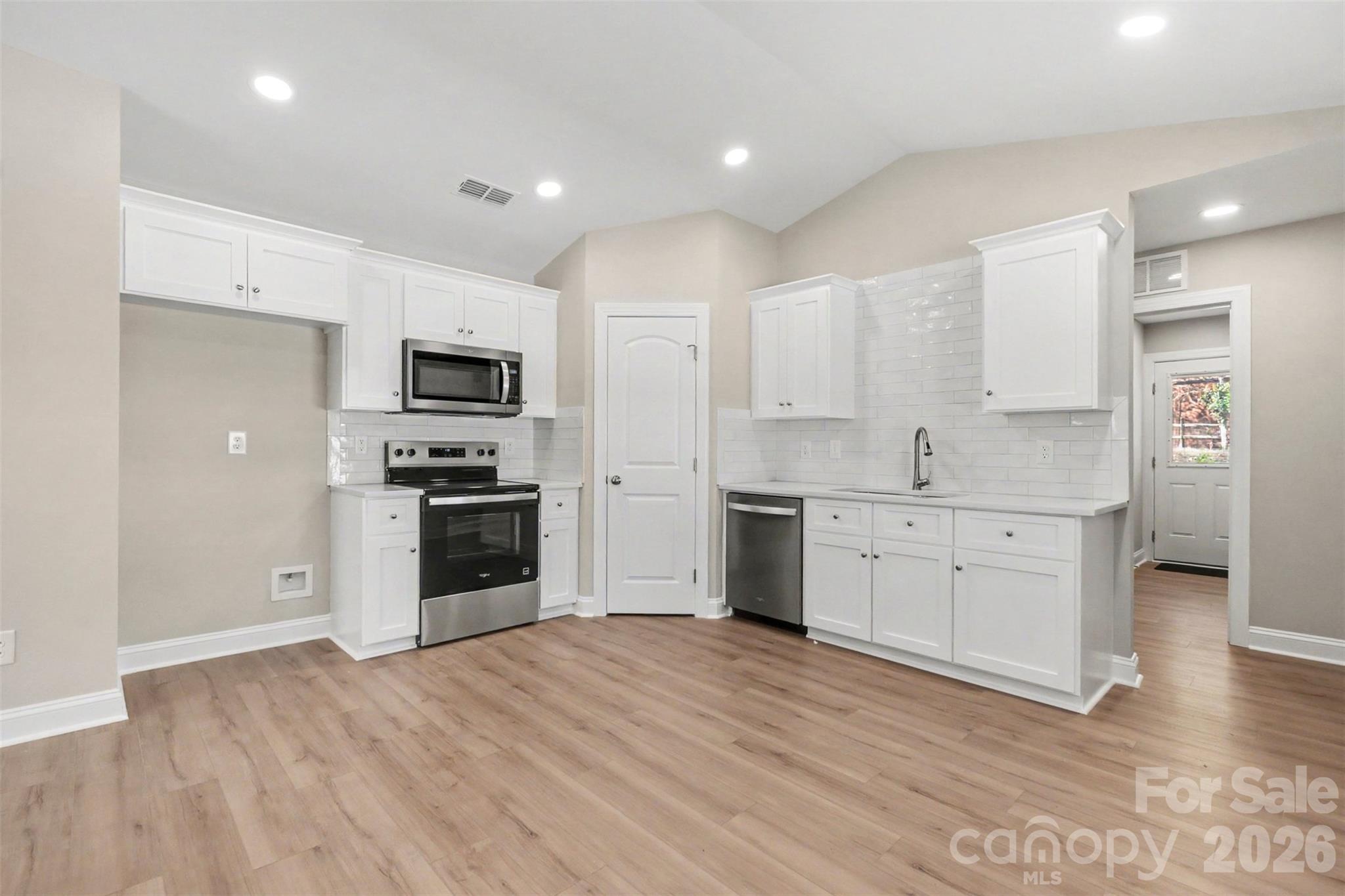 Single Family Residence at 1015 Alabama Street, Kannapolis, photo 9 of 29