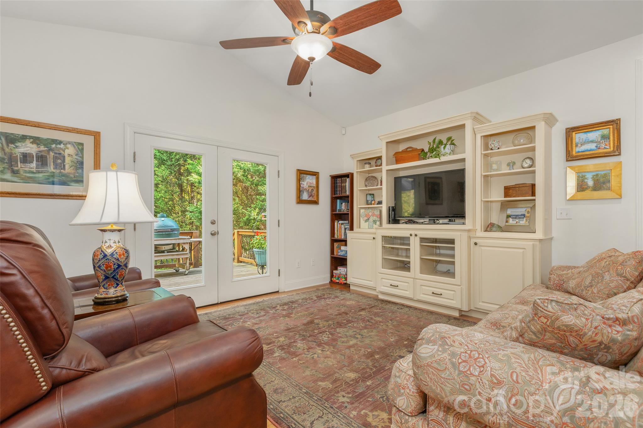 Inviting and open living room. - 52 Fox Trot Path, Fletcher