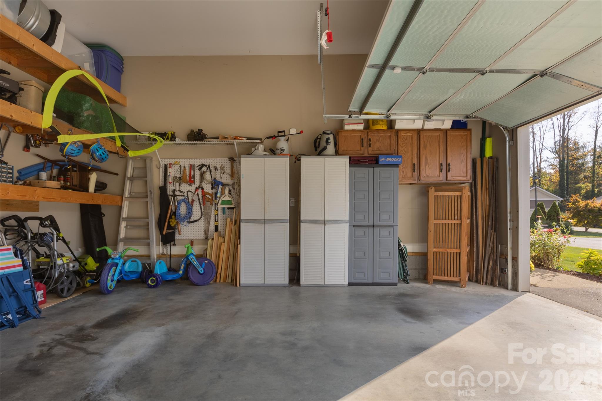 Plenty of storage. - 52 Fox Trot Path, Fletcher