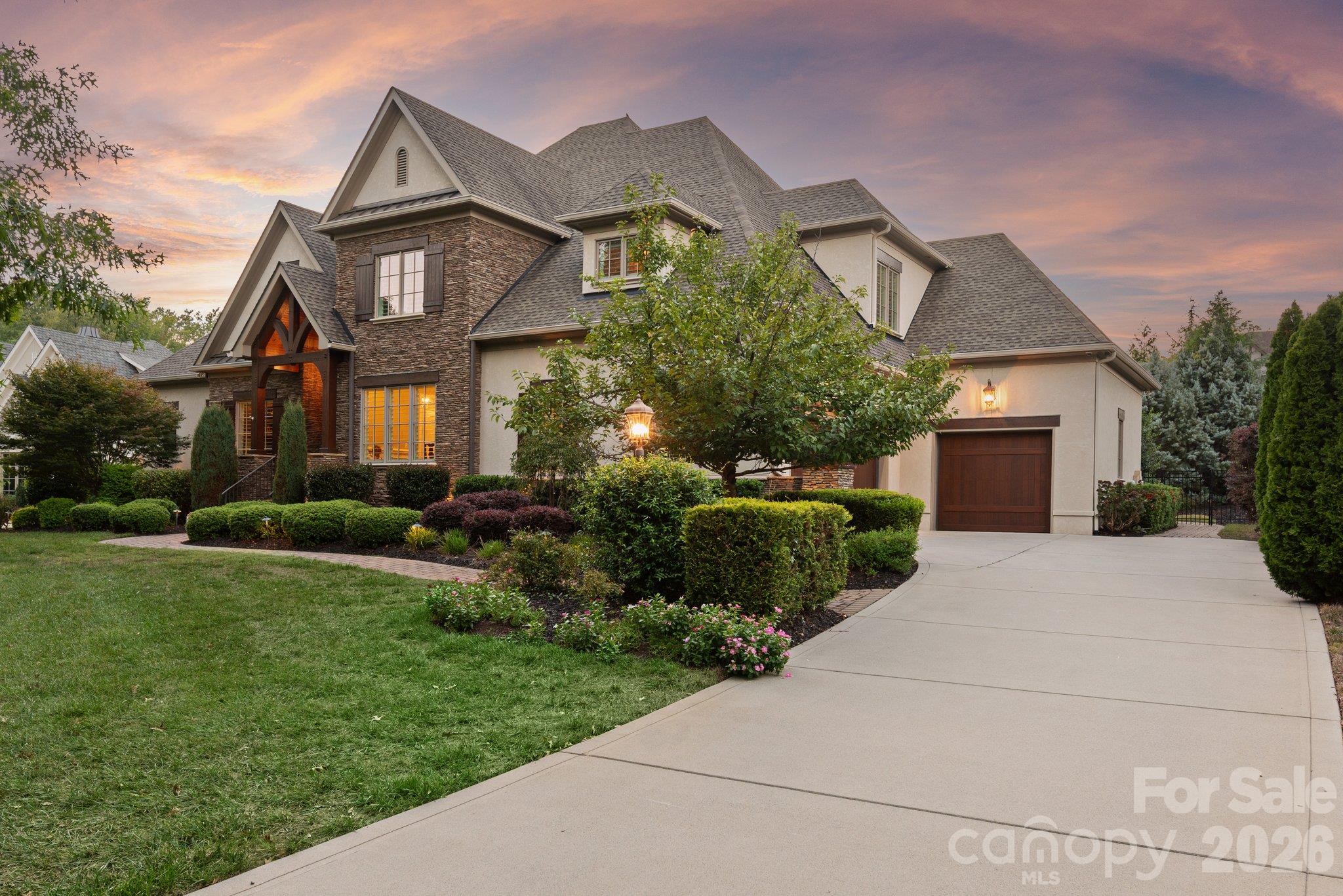 Oversized 3-car garage w/epoxy & work station. - 7805 Clovervale Drive, Waxhaw
