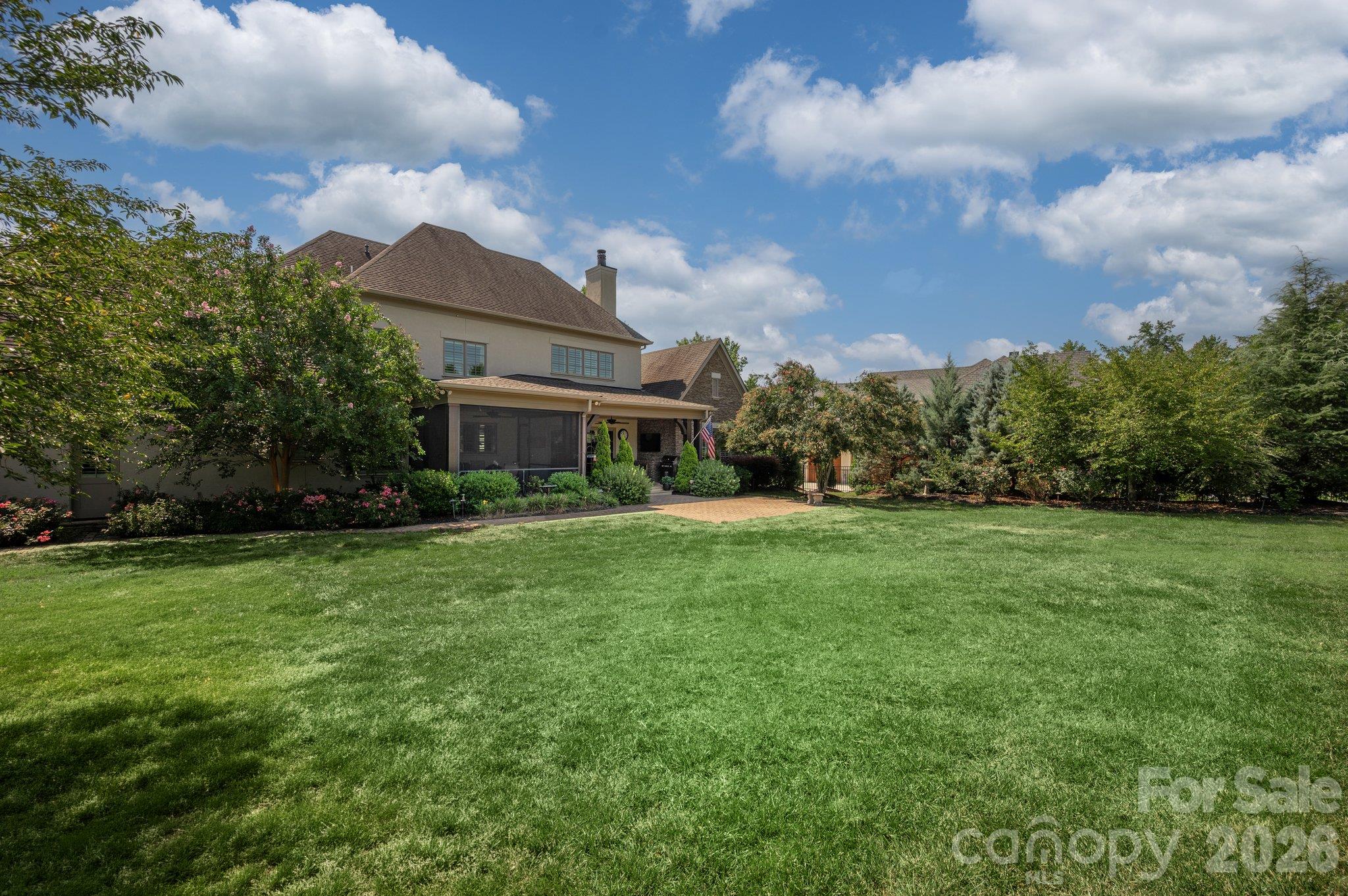 Large level backyard - 7805 Clovervale Drive, Waxhaw