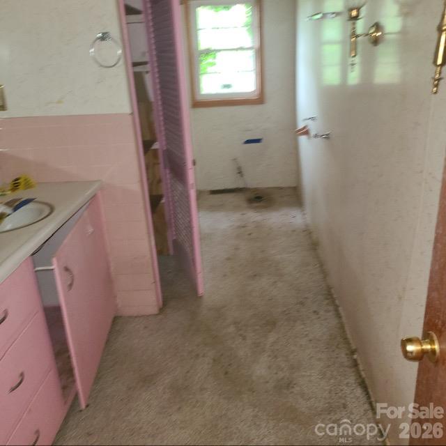 Single Family Residence at 110 Kipka Lane, Mooresville, photo 7 of 8