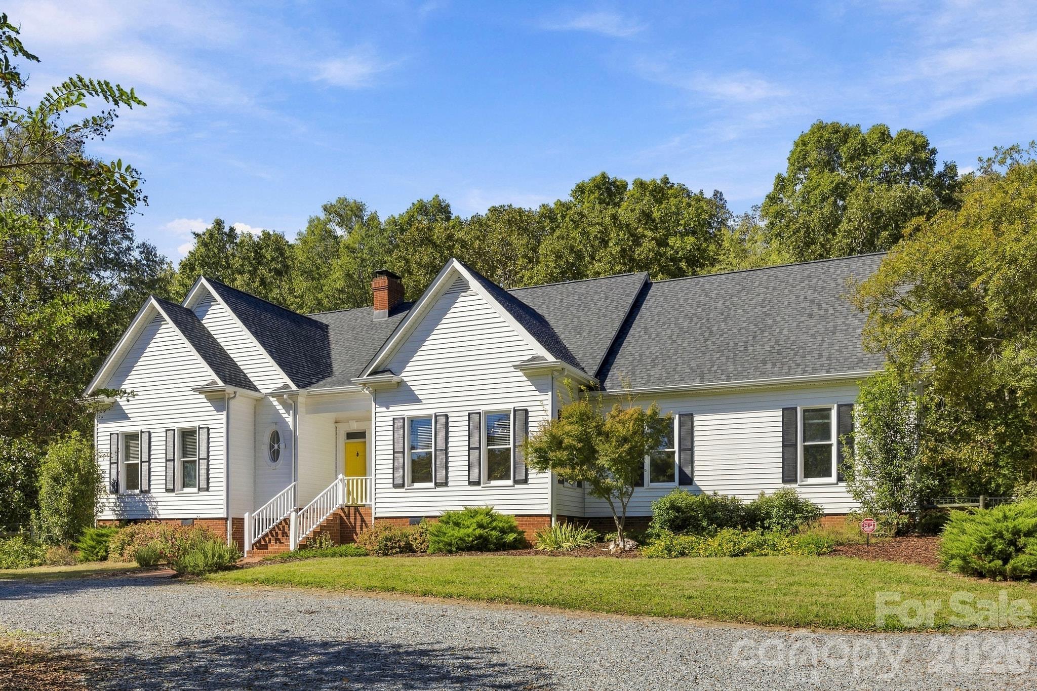 6502 Carriage Lane