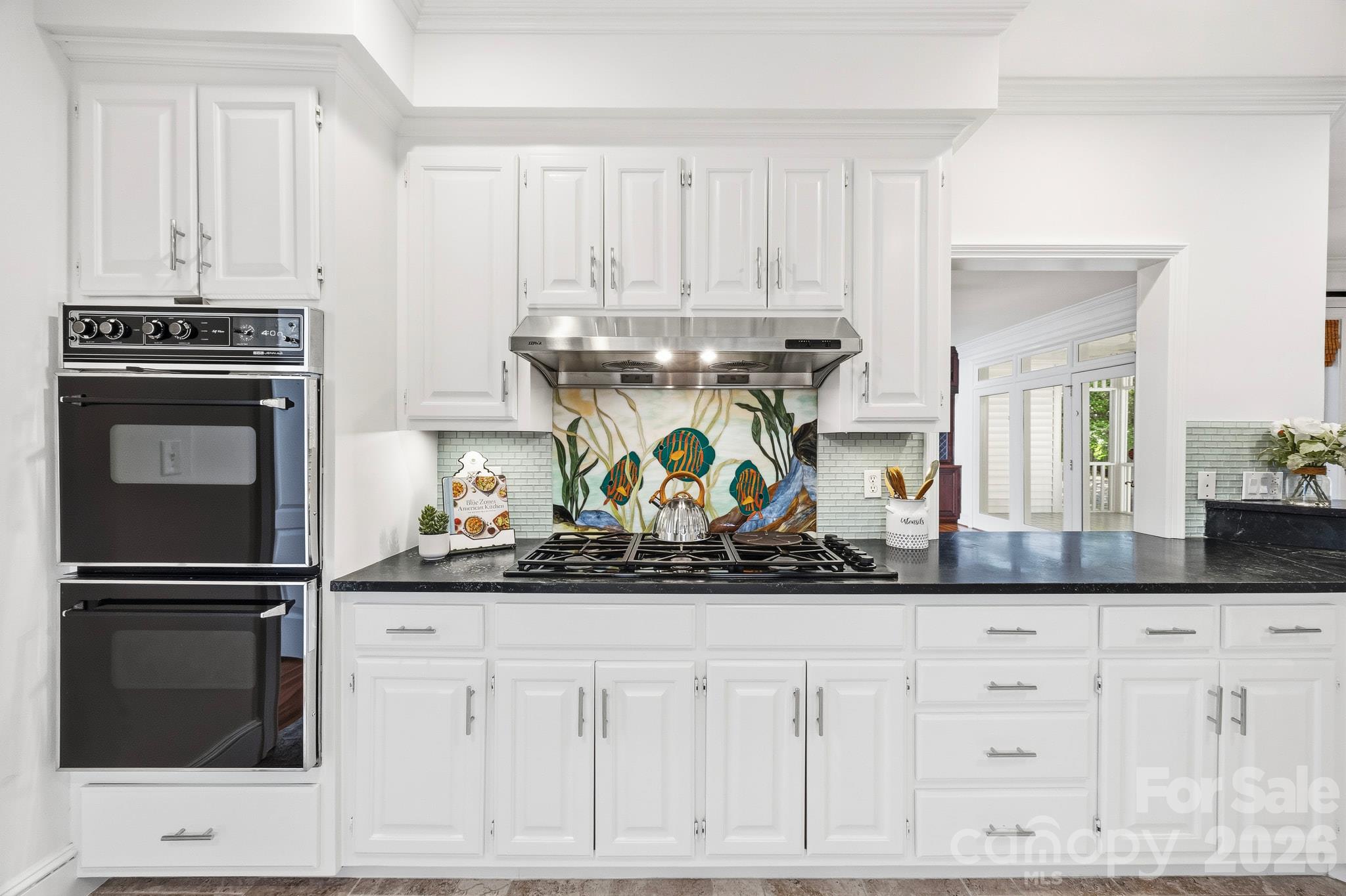 Single Family Residence at 6502 Carriage Lane, Waxhaw, photo 12 of 48