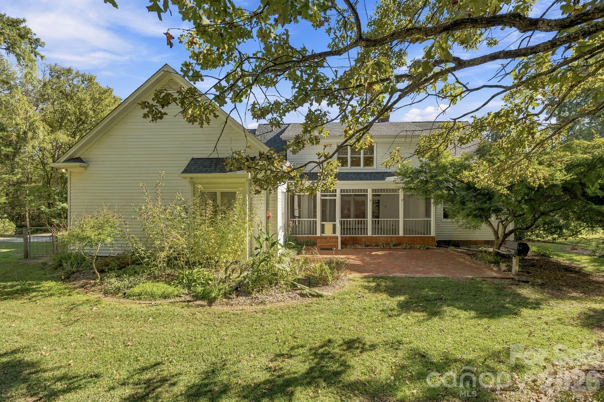 Single Family Residence at 6502 Carriage Lane, Waxhaw, photo 39 of 48