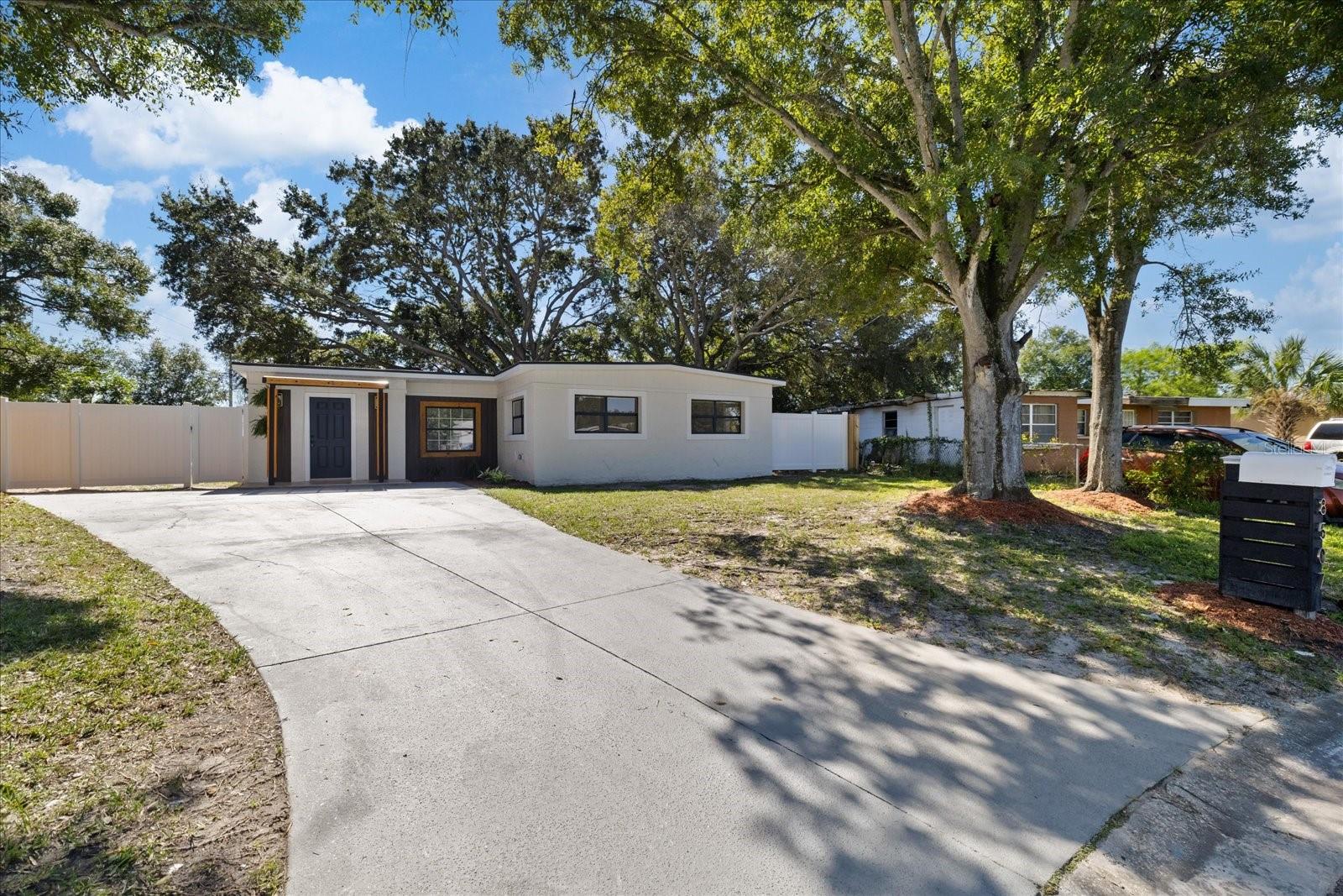 8507 LIBBY LN