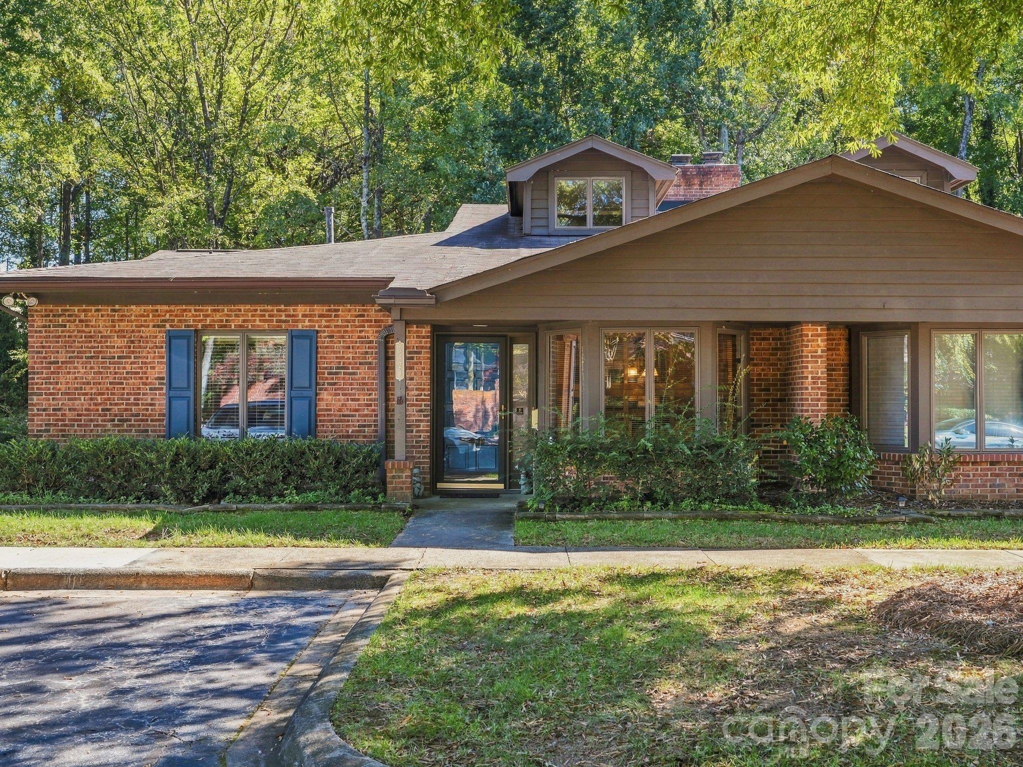 5429 Sharon Road