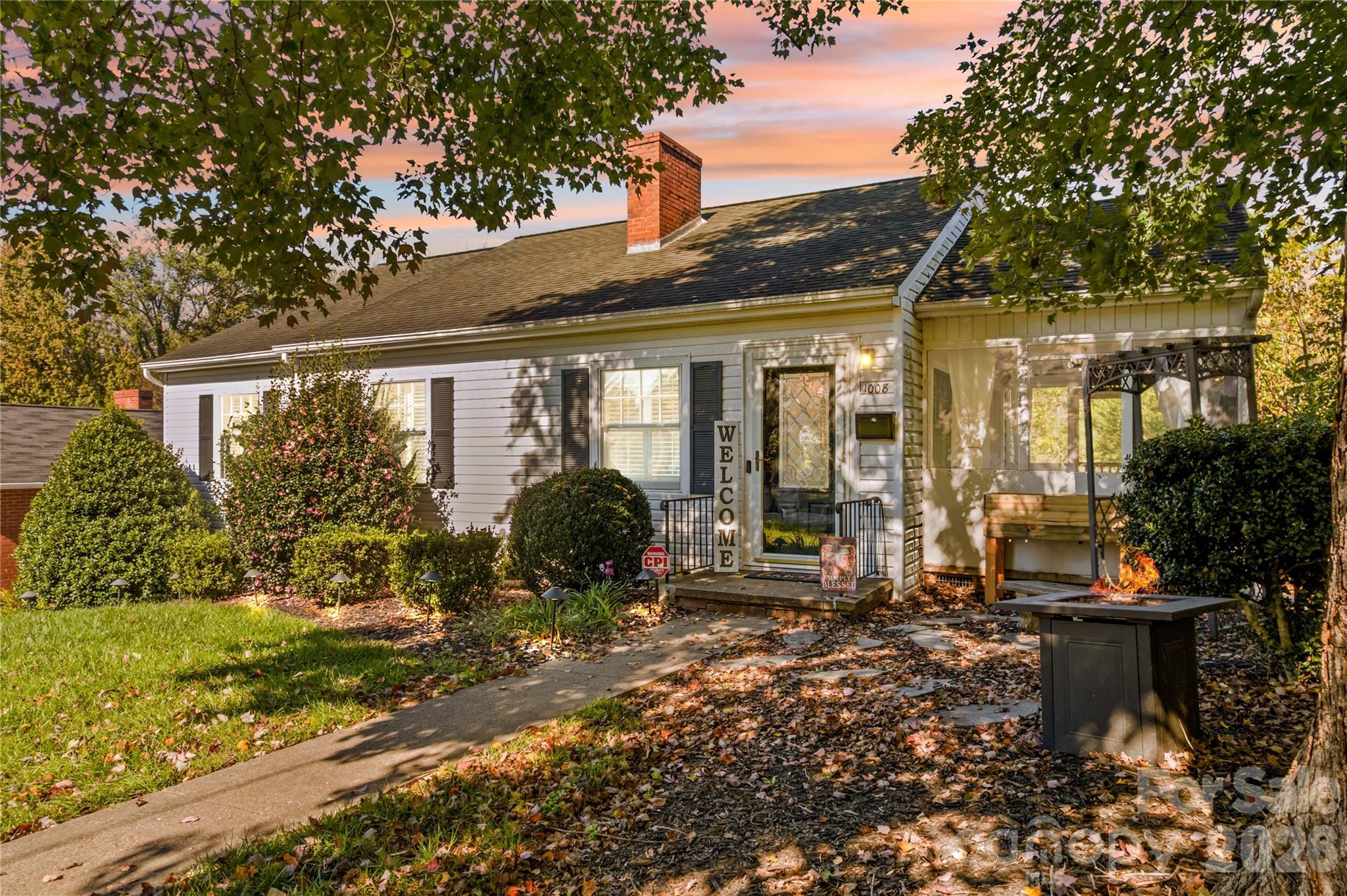 Single Family Residence at 1008 Grove Avenue SW, Lenoir, photo 2 of 46