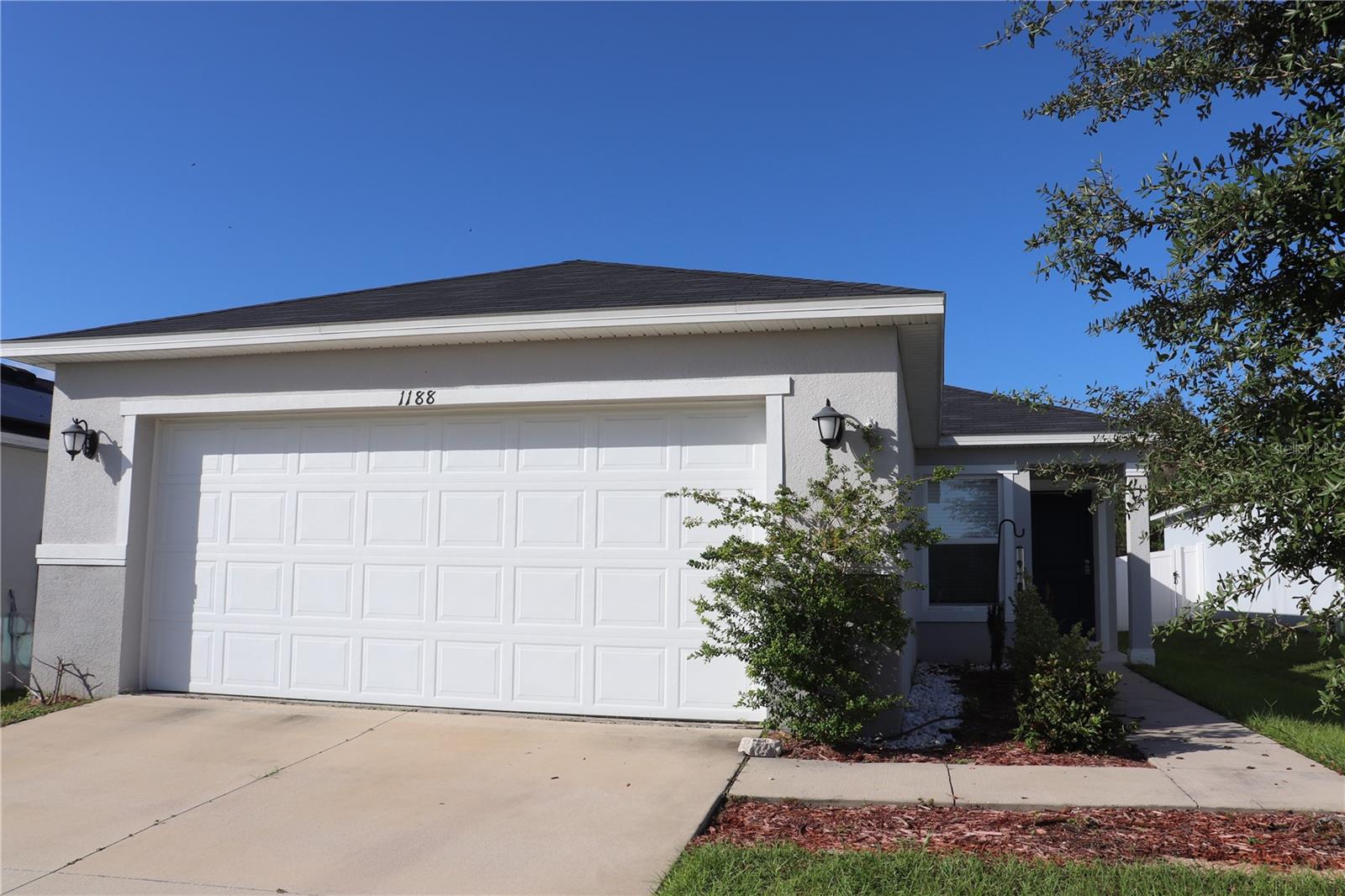 1188 PAPAYA CIR