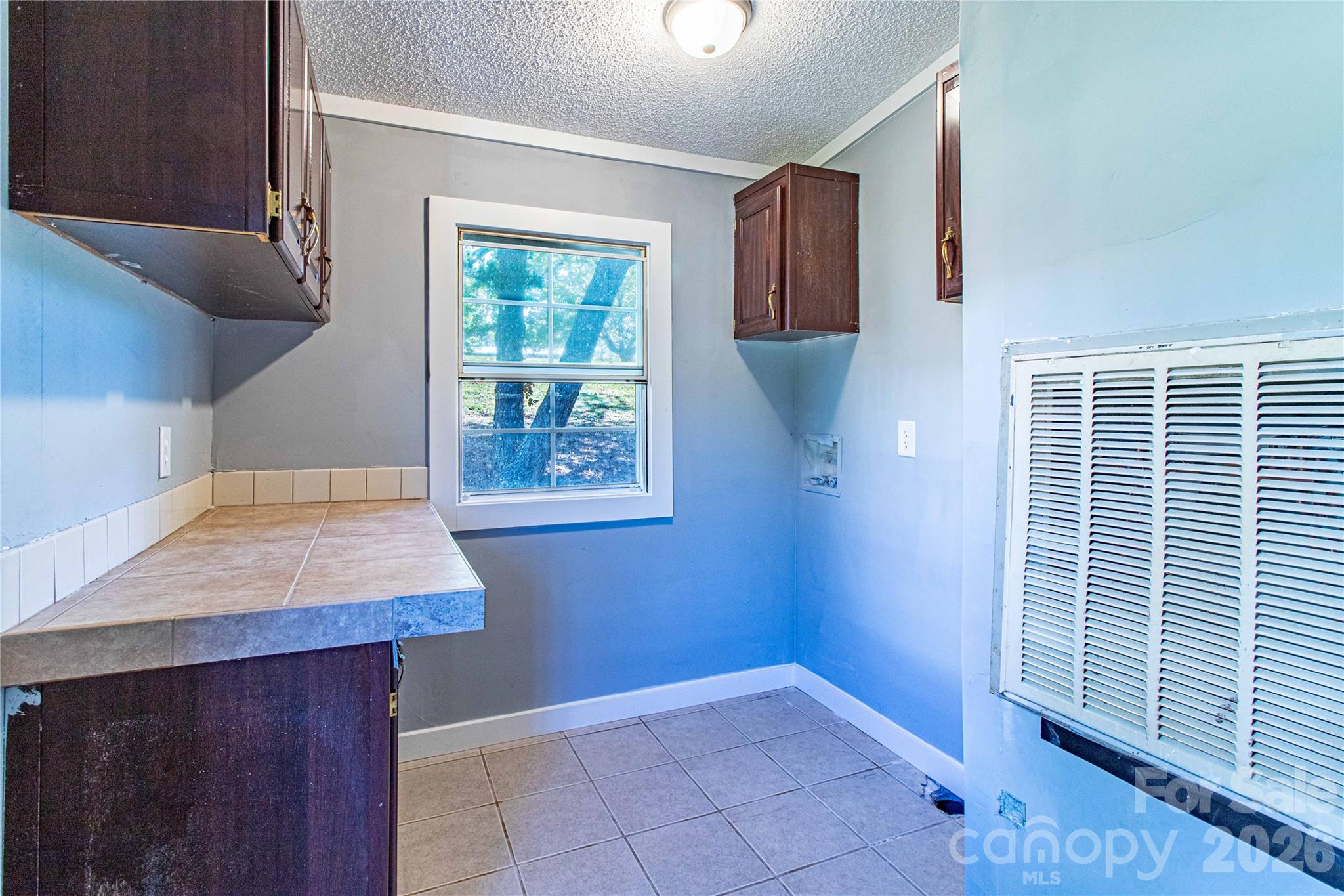 Single Family Residence at 366 Dix Creek No 1 Road, Leicester, photo 23 of 30