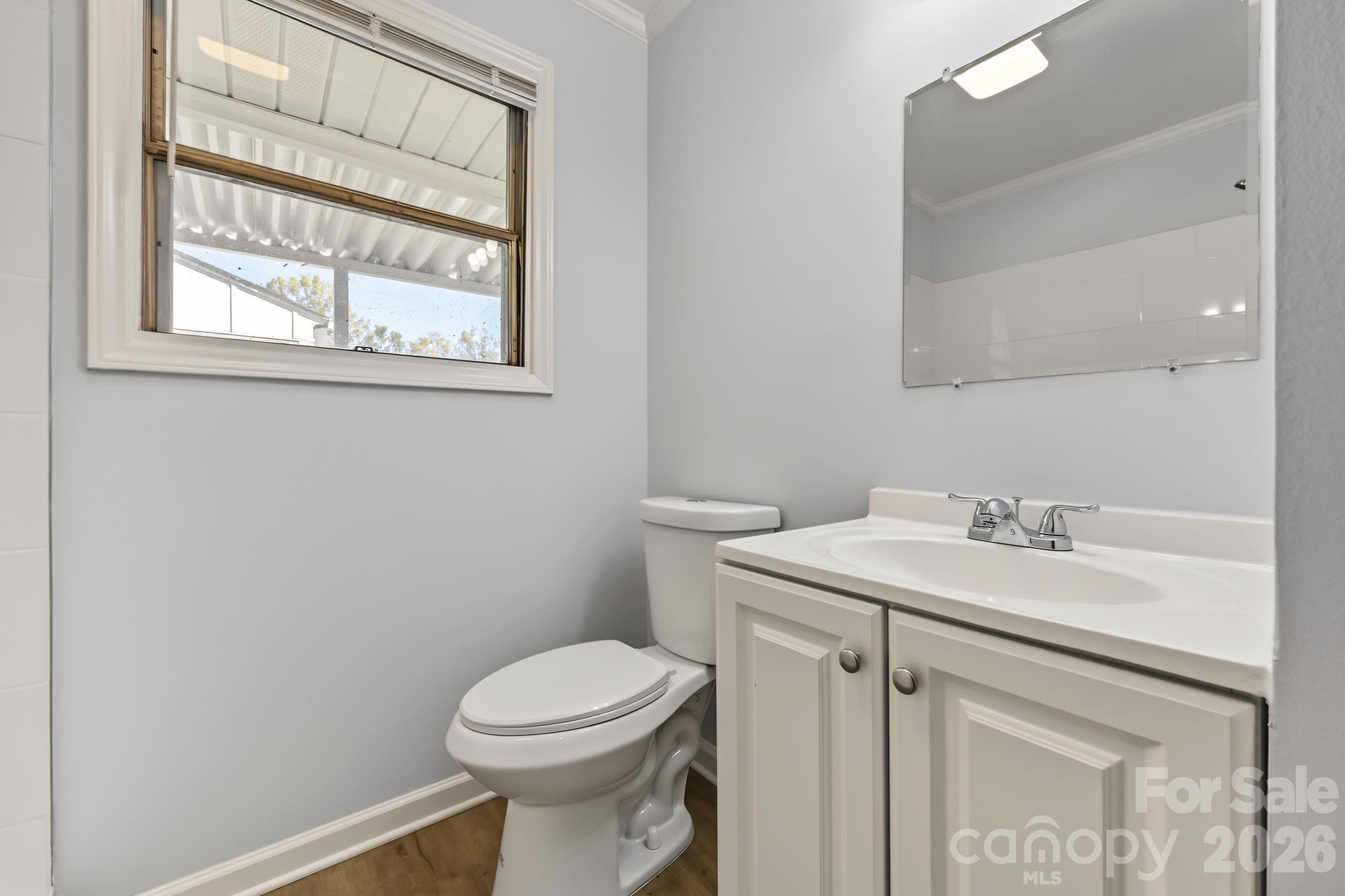 Hallway bathroom - 2018 Quentin Street, Charlotte