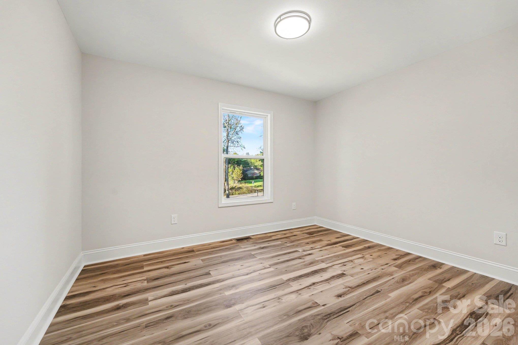 Guest room 1 - 1815 Hollywood Drive, Salisbury