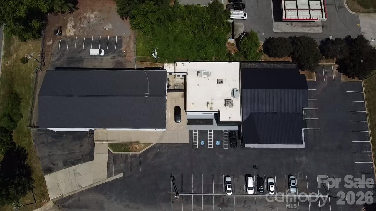 Showroom/Office at 11240 Independence Boulevard, Matthews, photo 2 of 13