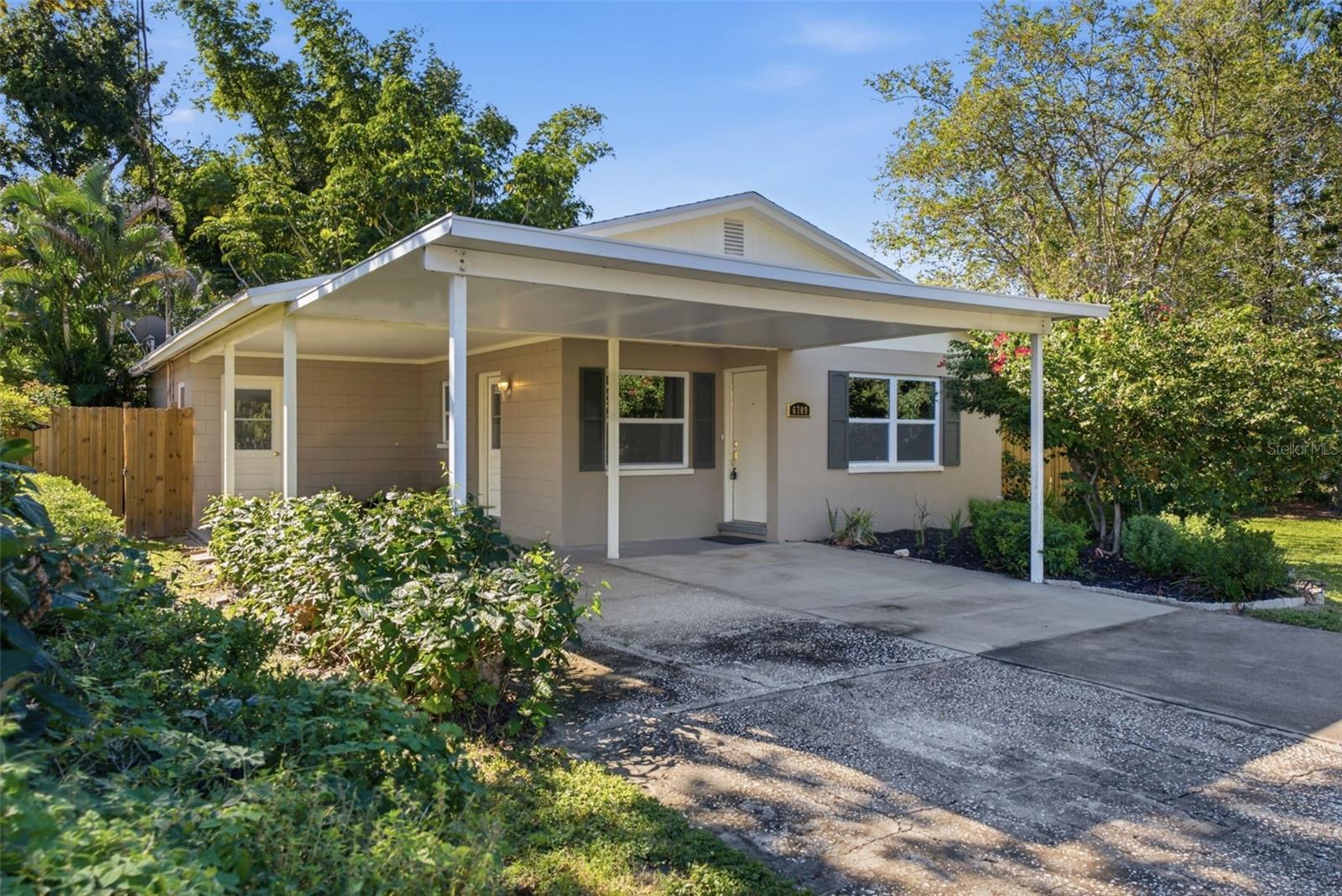 Single Family Residence at 6709 S DAUPHIN AVE, TAMPA