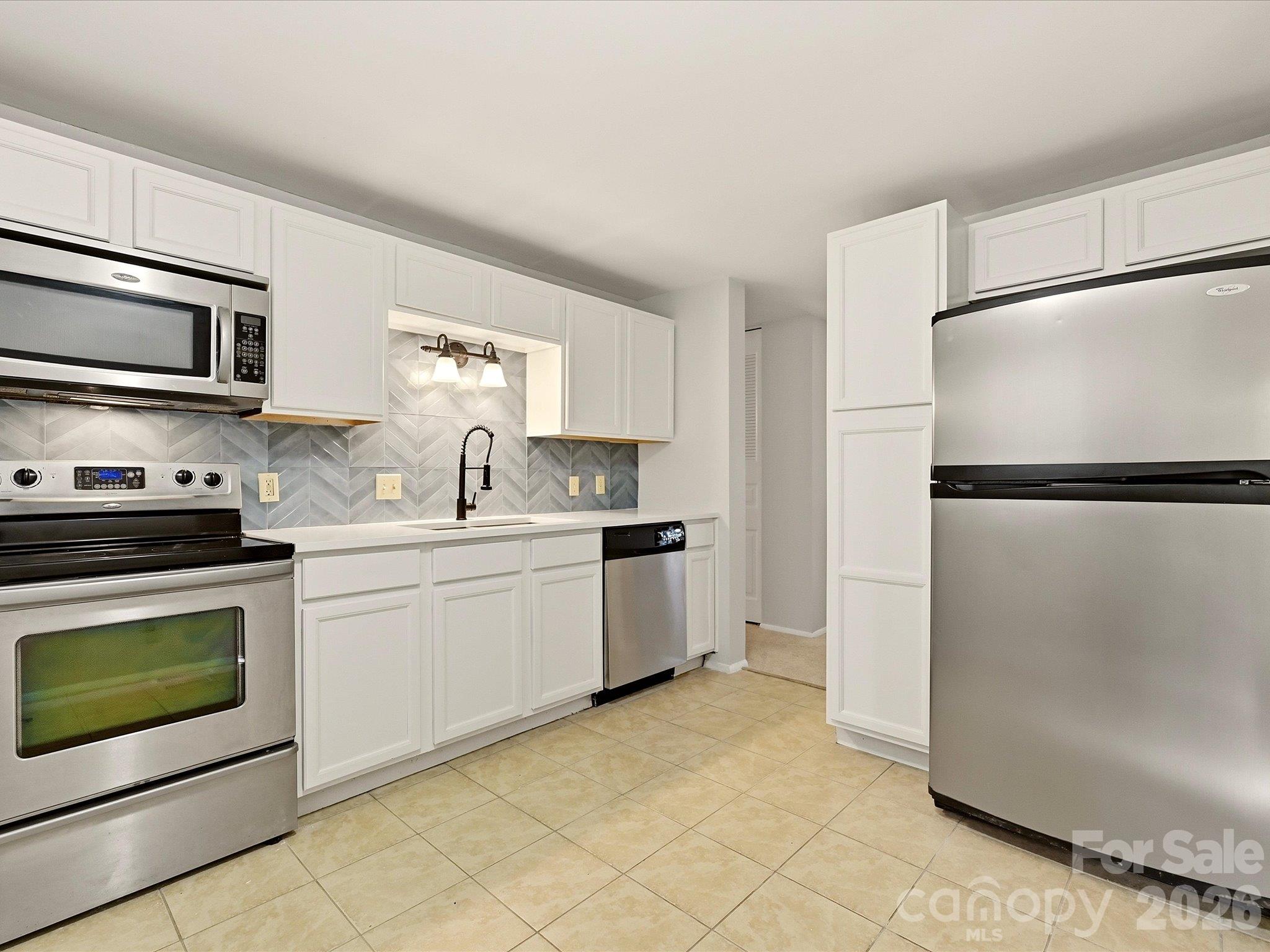 Kitchen - 10446 Club Car Court, Mint Hill