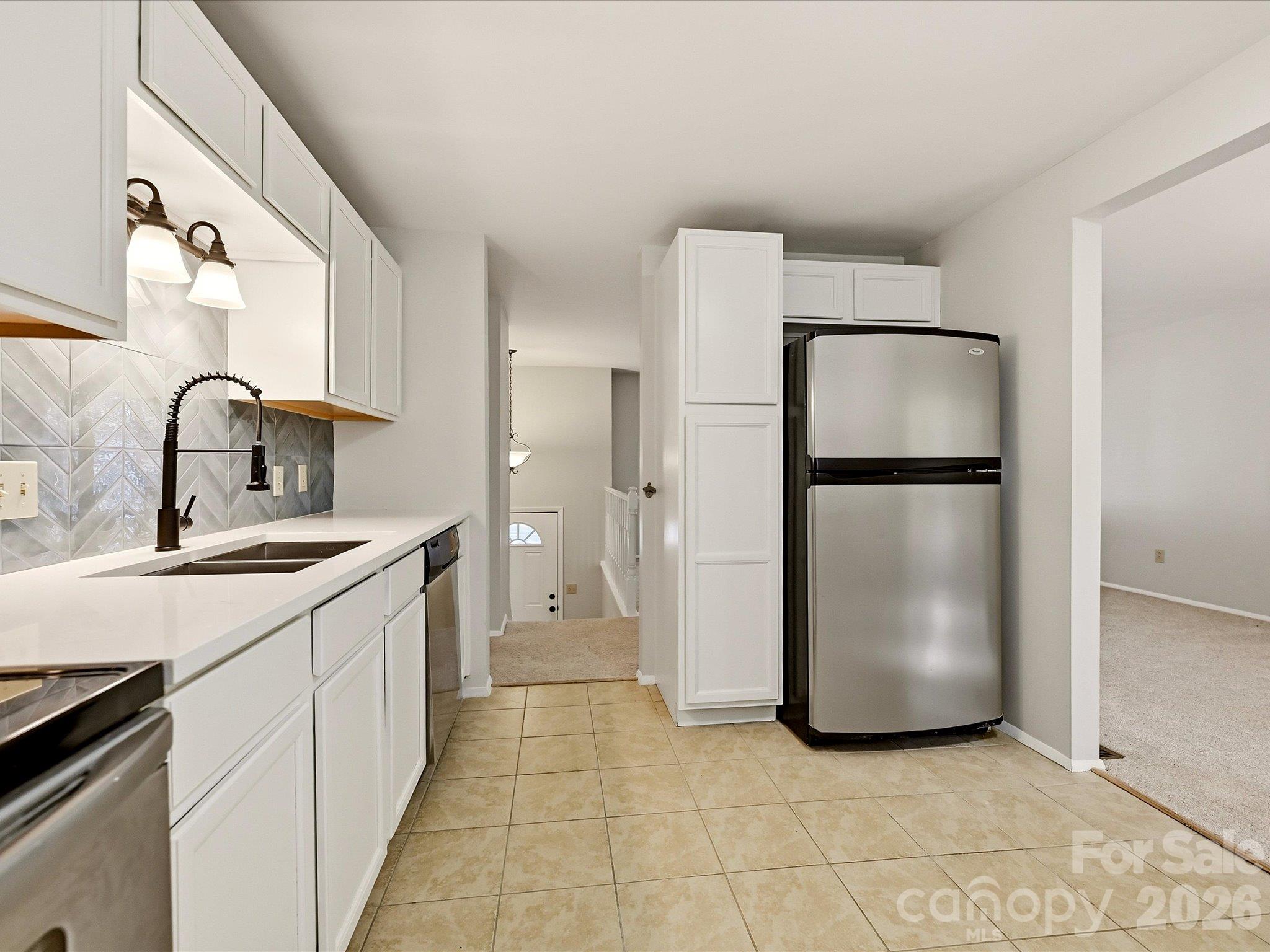 Kitchen - 10446 Club Car Court, Mint Hill